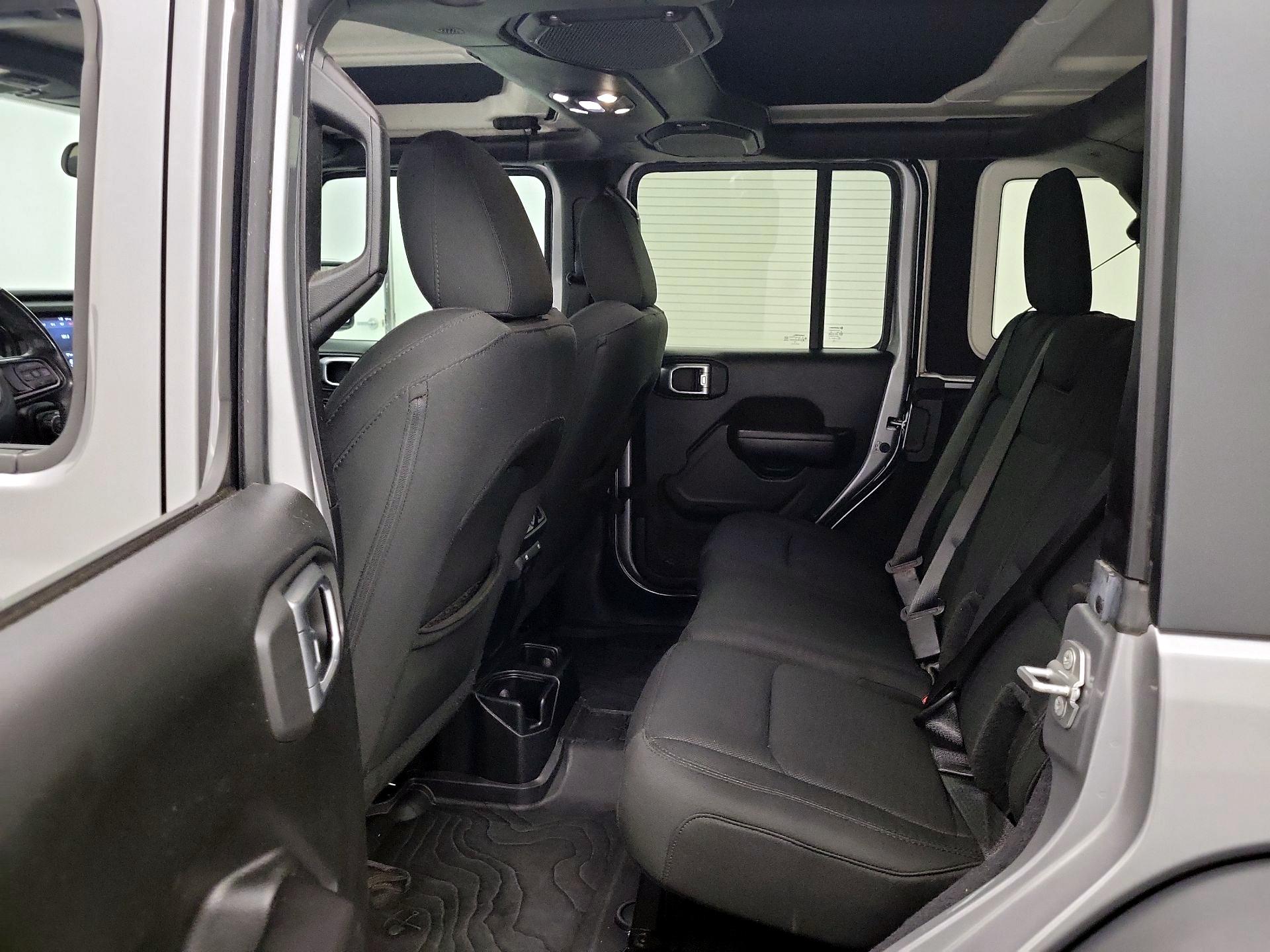 Thumbnail: 2019 Jeep Wrangler - 19