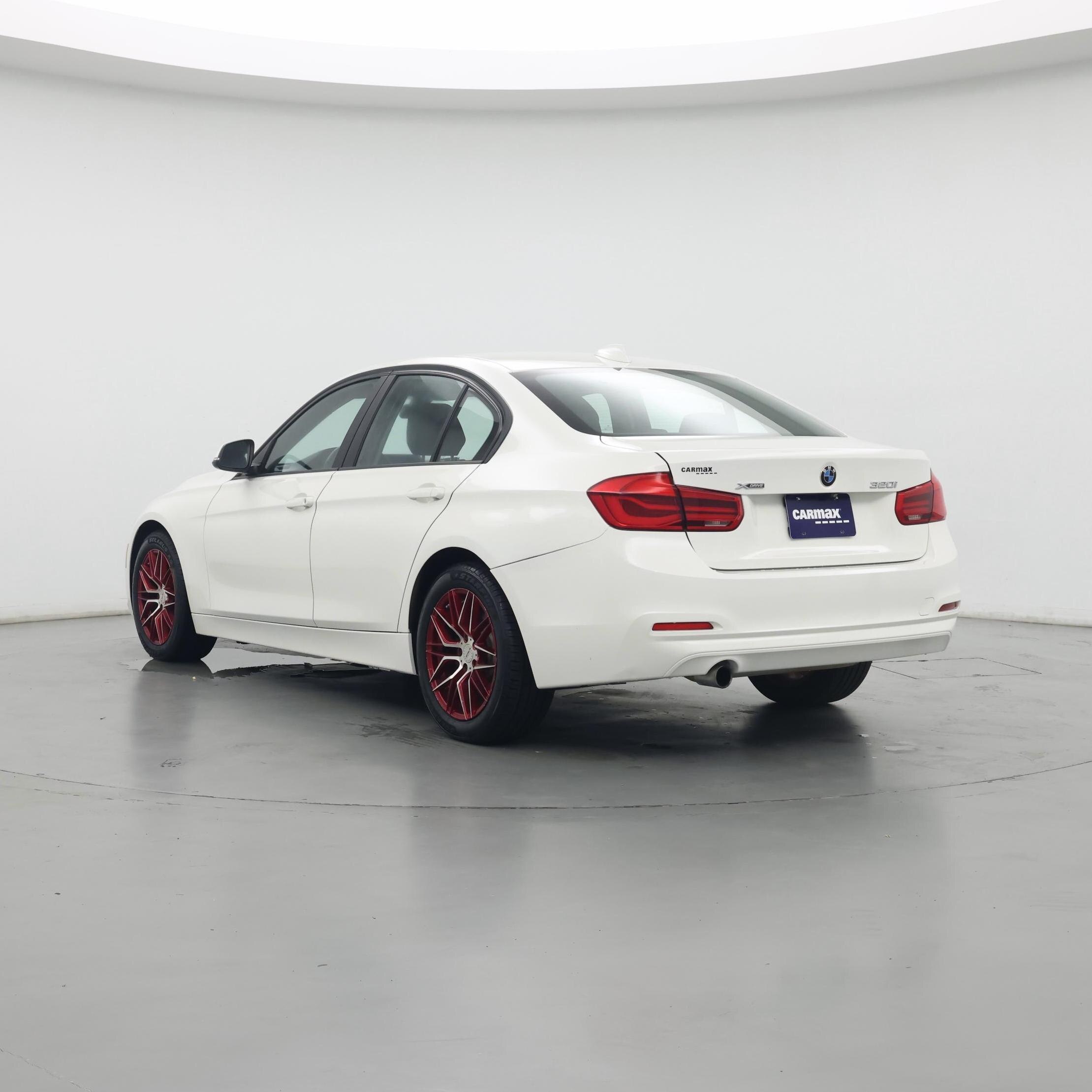 Thumbnail: 2018 BMW 3 Series - 2