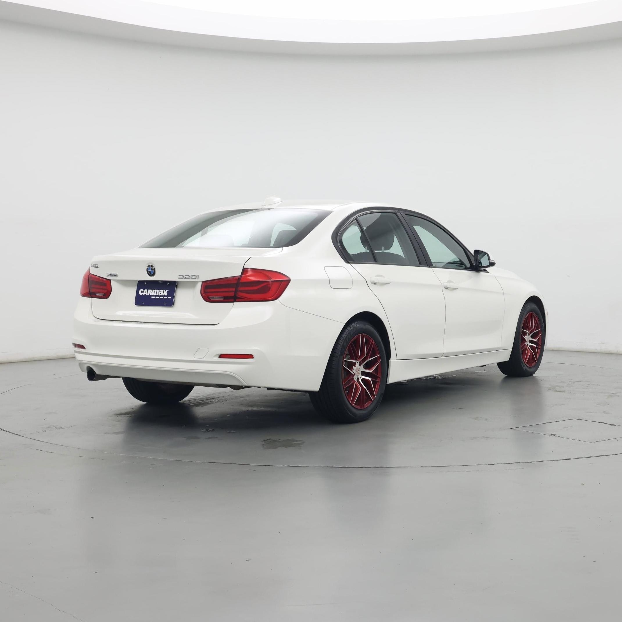 Thumbnail: 2018 BMW 3 Series - 8