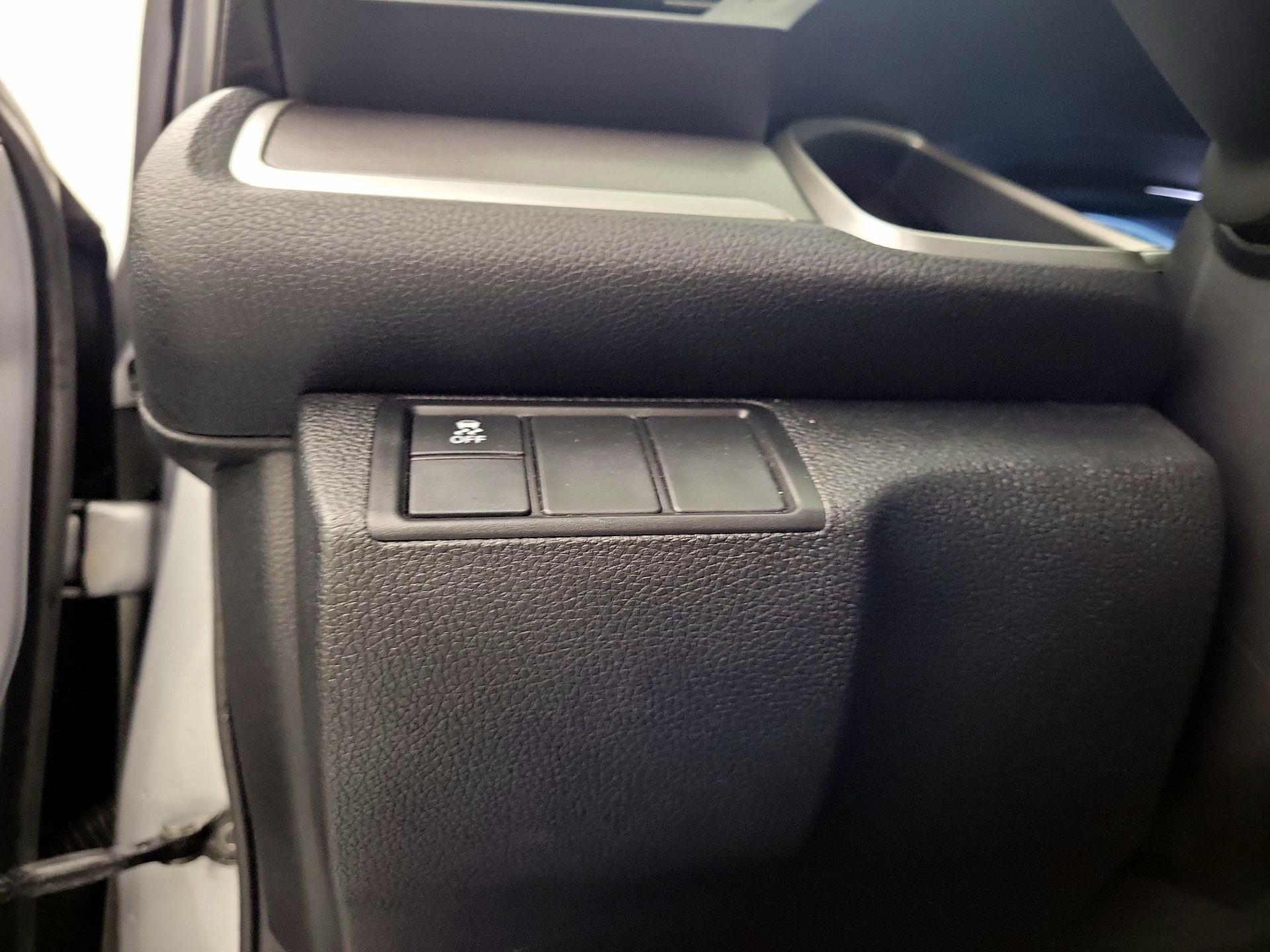 Thumbnail: 2016 Honda Civic - 11