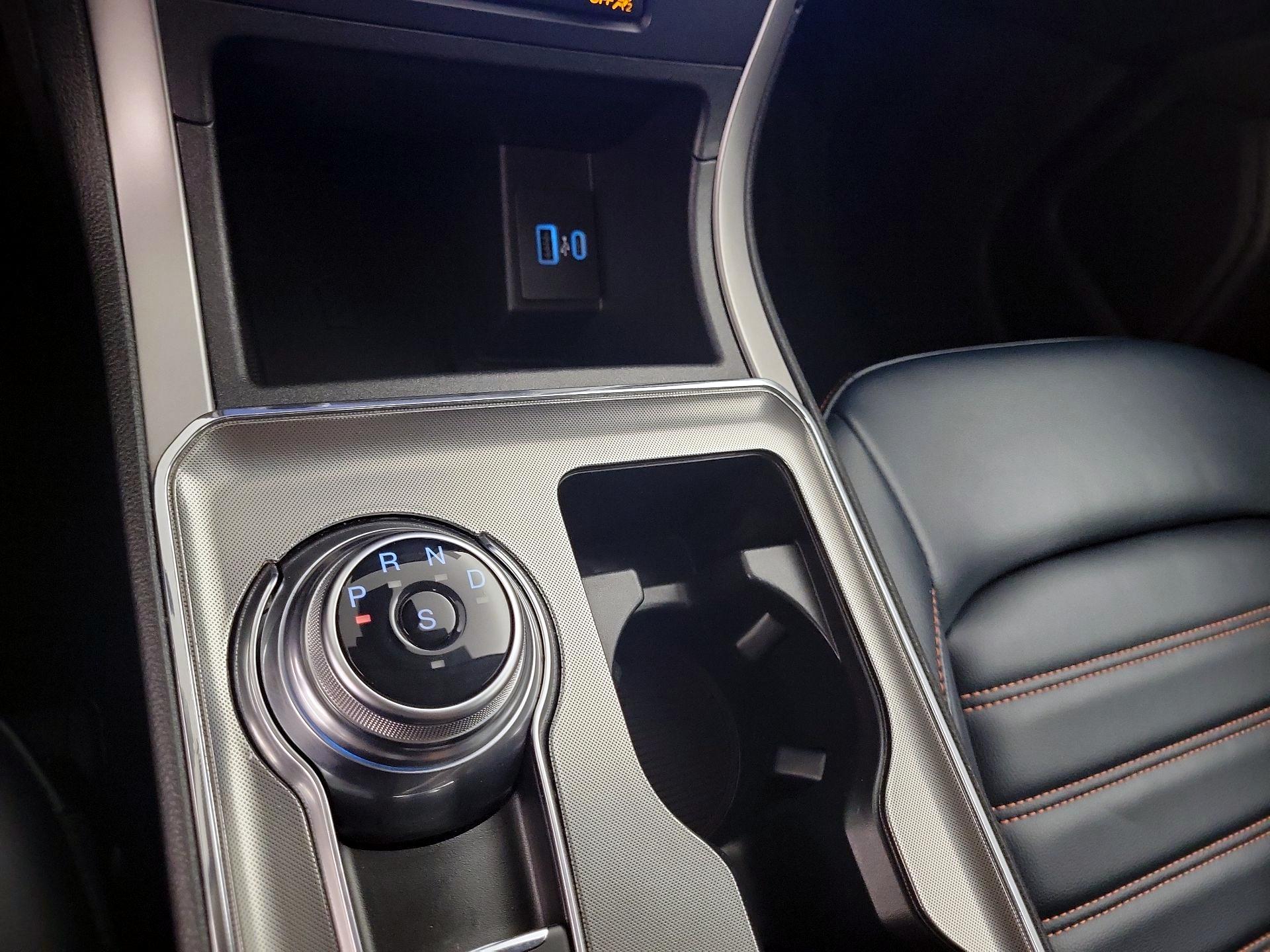 Thumbnail: 2022 Ford Edge - 17