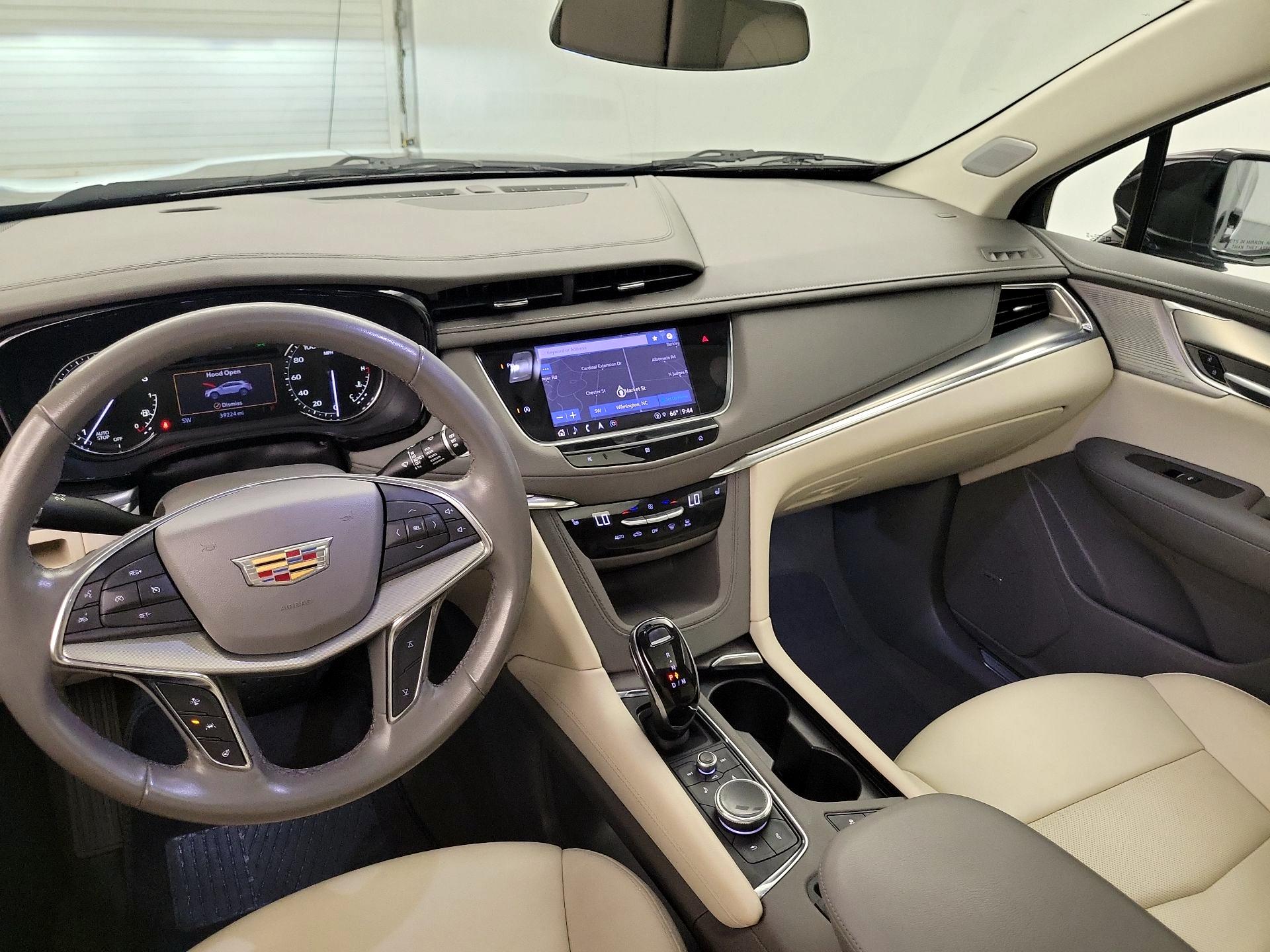Thumbnail: 2021 Cadillac XT6 - 9