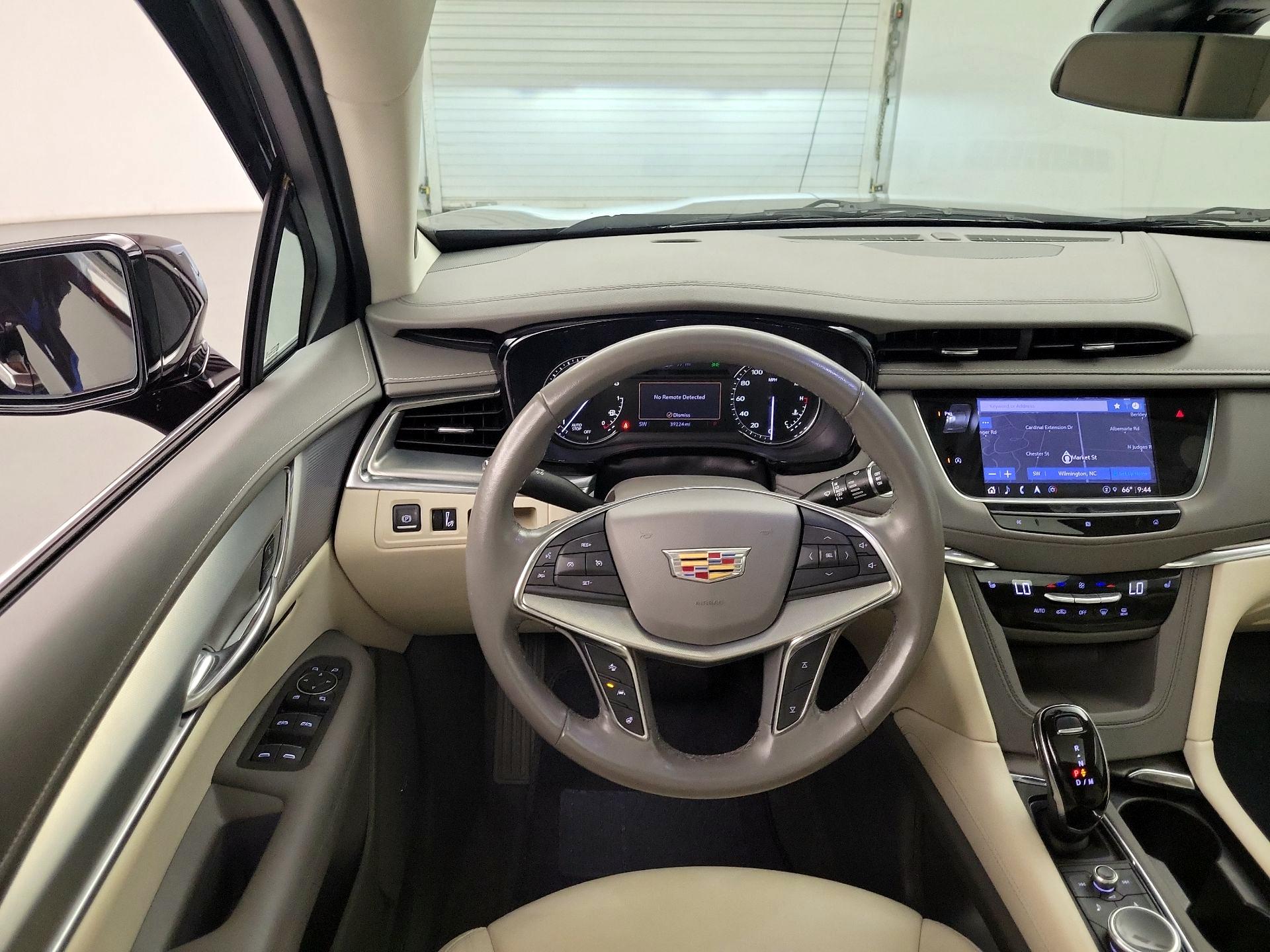 Thumbnail: 2021 Cadillac XT6 - 10