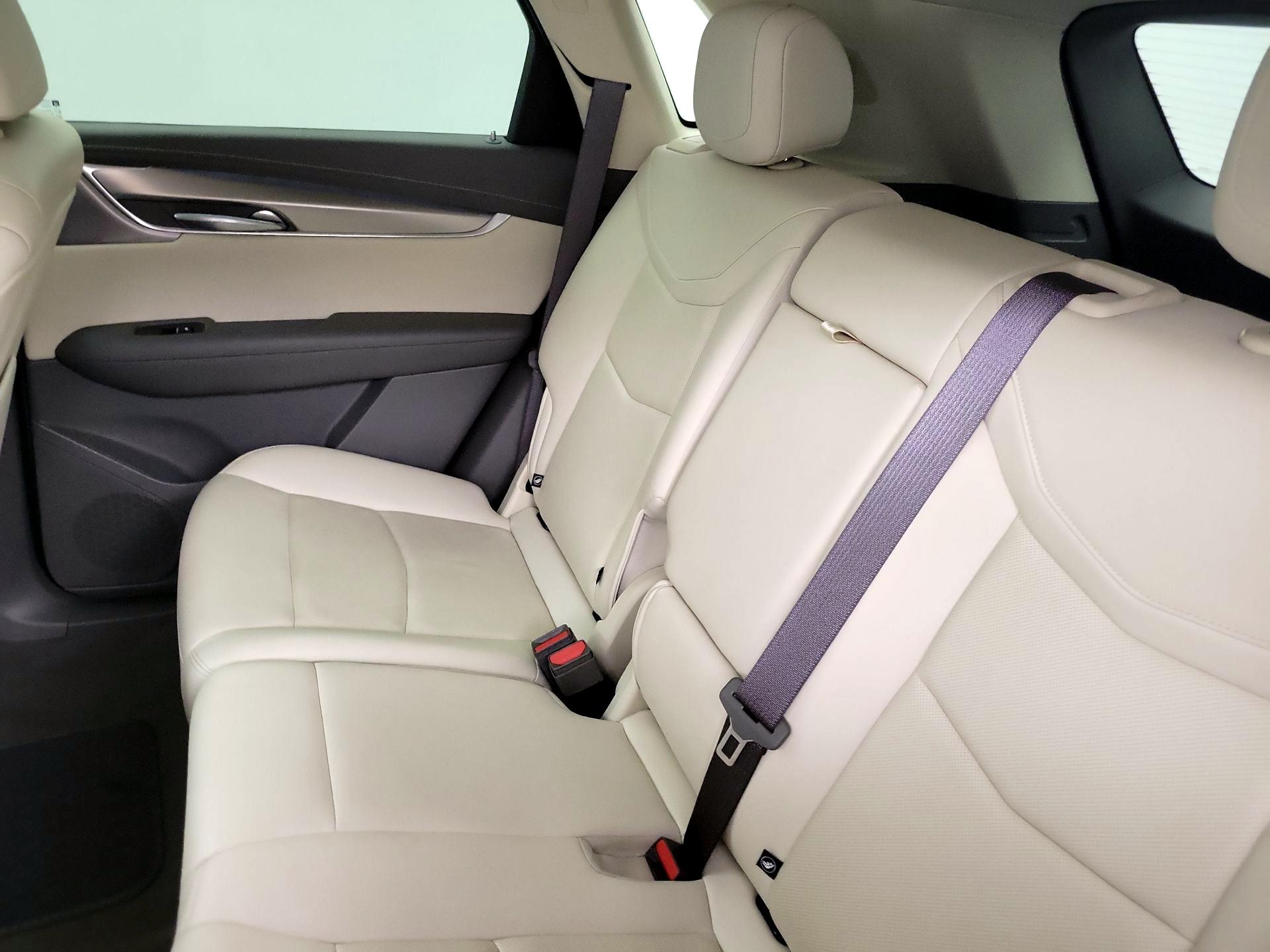 Thumbnail: 2021 Cadillac XT6 - 20