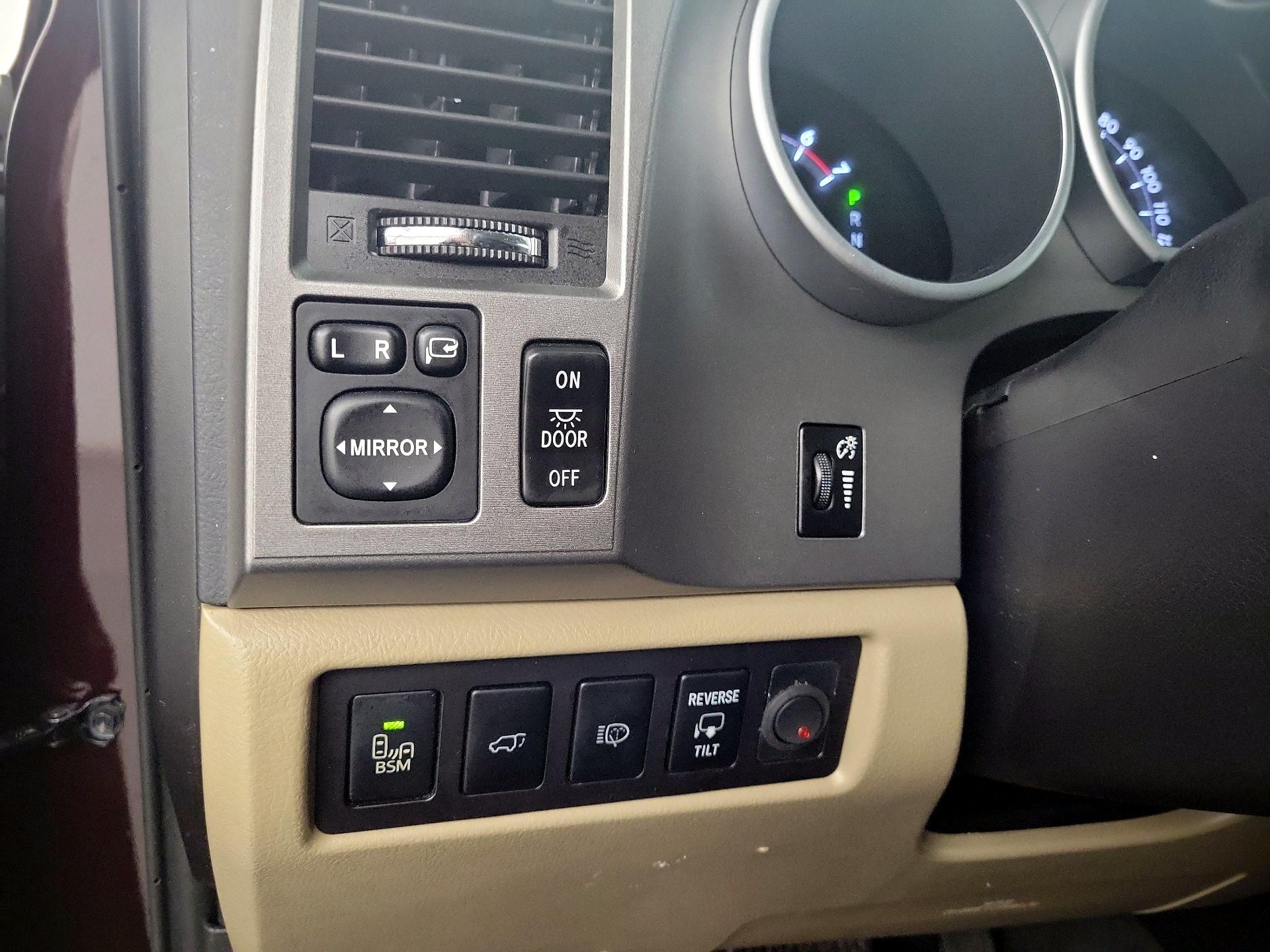 Thumbnail: 2016 Toyota Sequoia - 13