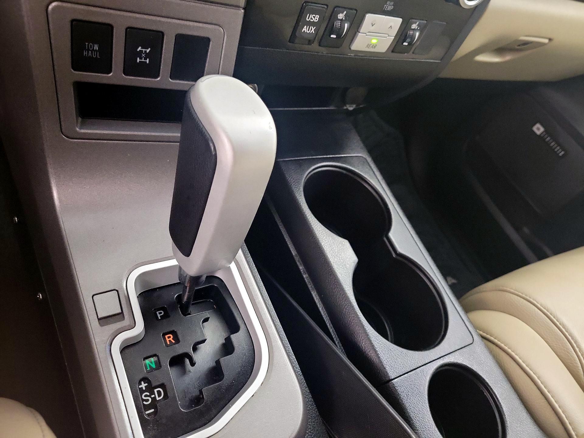 Thumbnail: 2016 Toyota Sequoia - 18