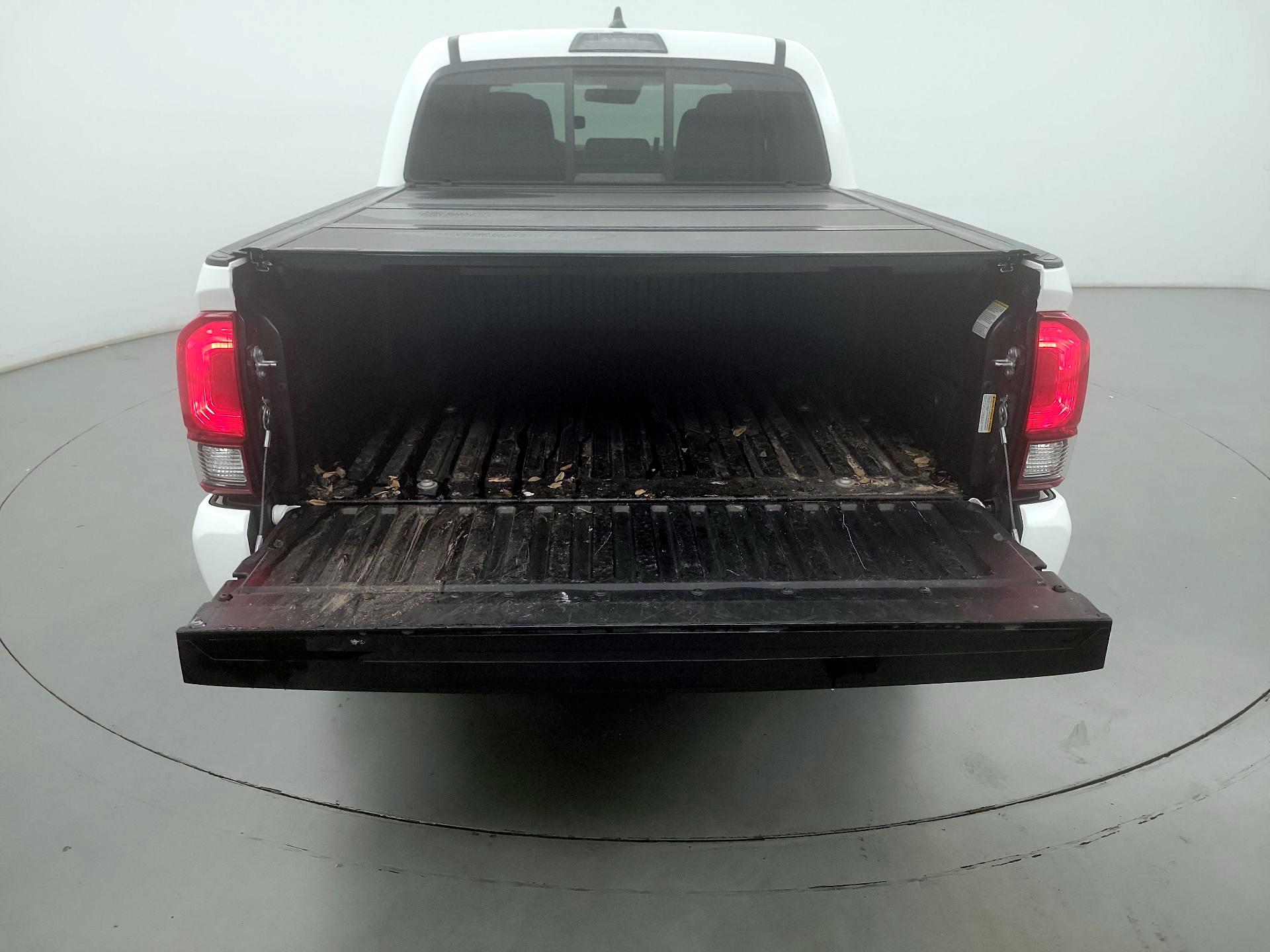 Thumbnail: 2022 Toyota Tacoma - 20