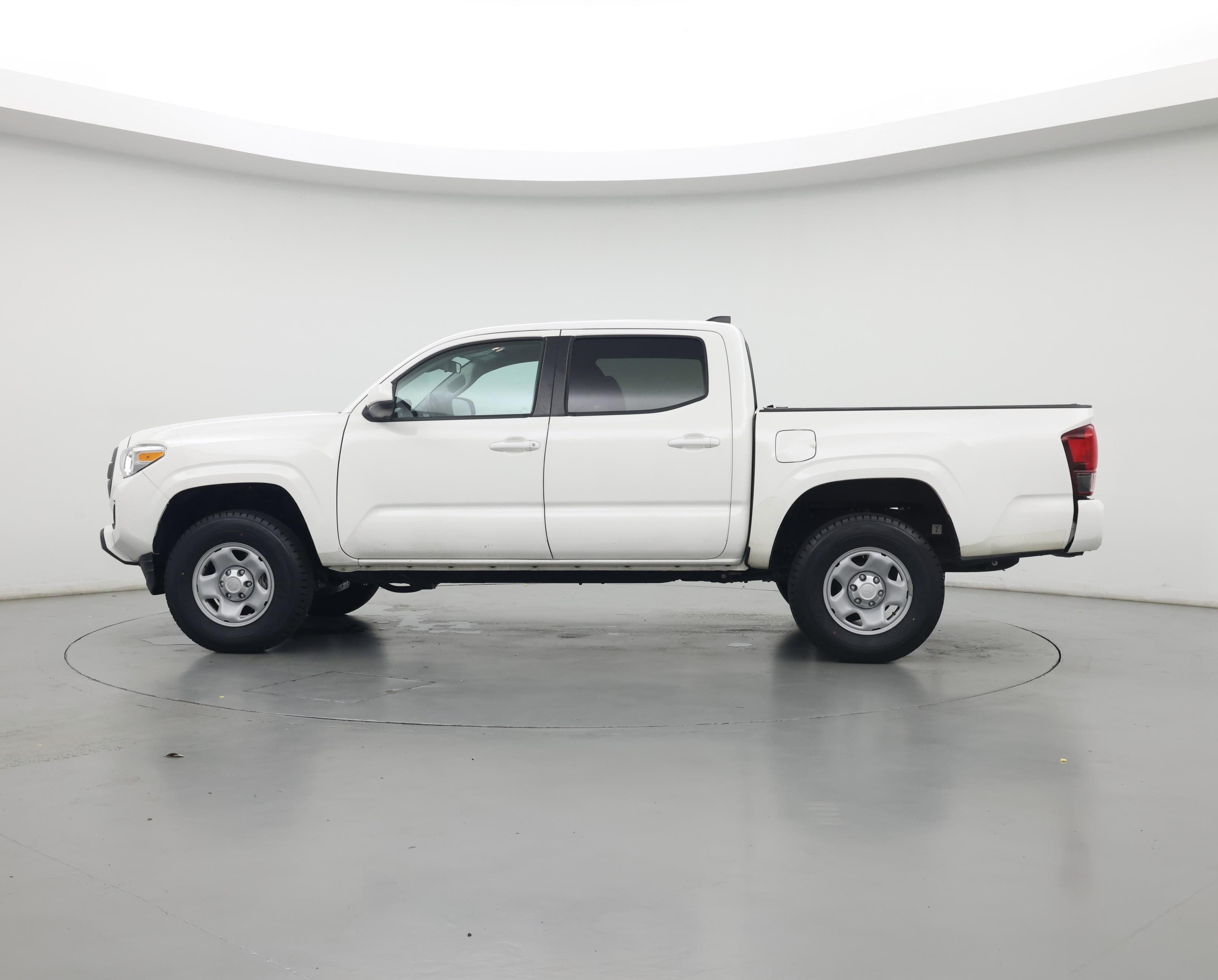 Thumbnail: 2022 Toyota Tacoma - 5