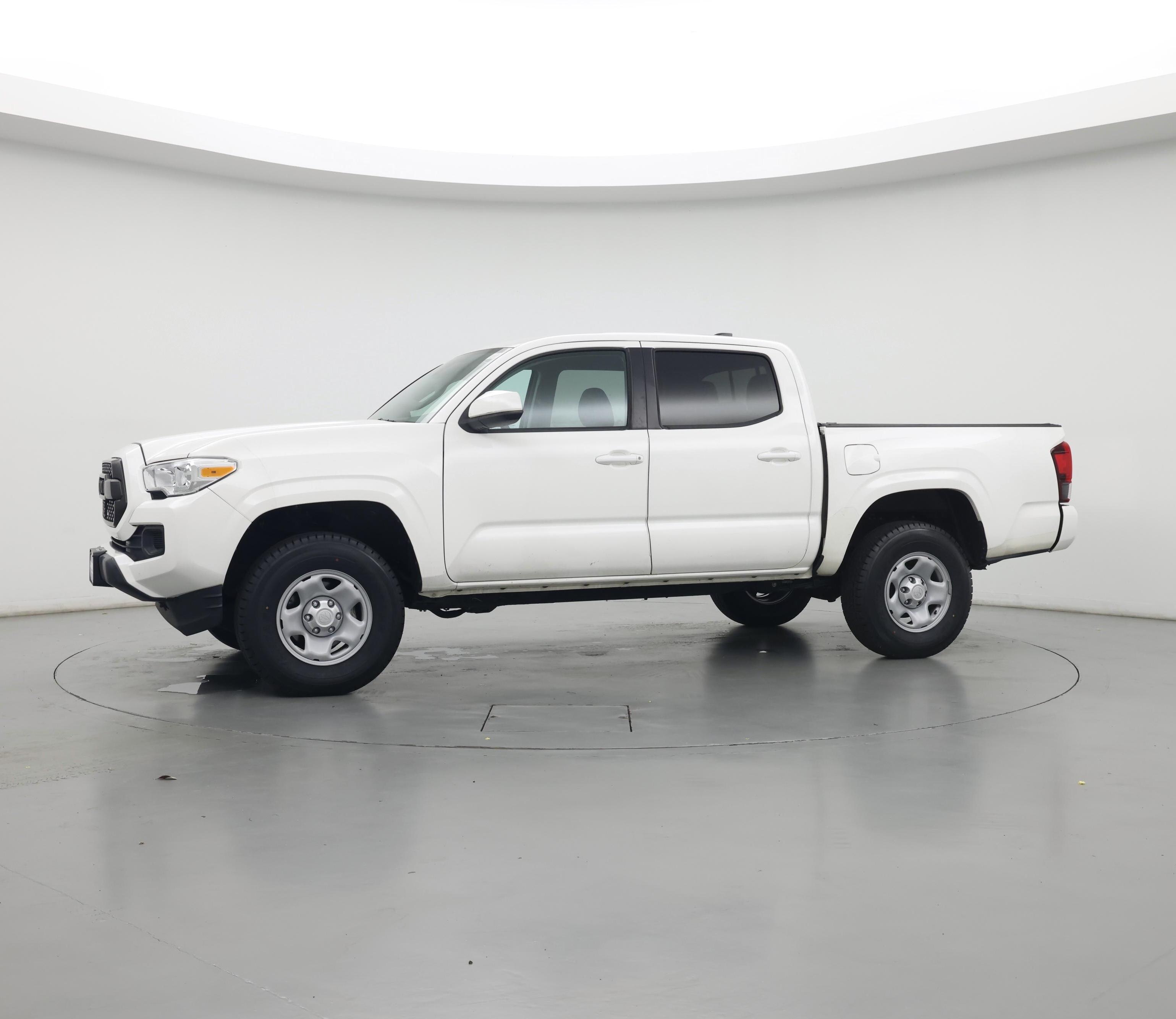 Thumbnail: 2022 Toyota Tacoma - 7