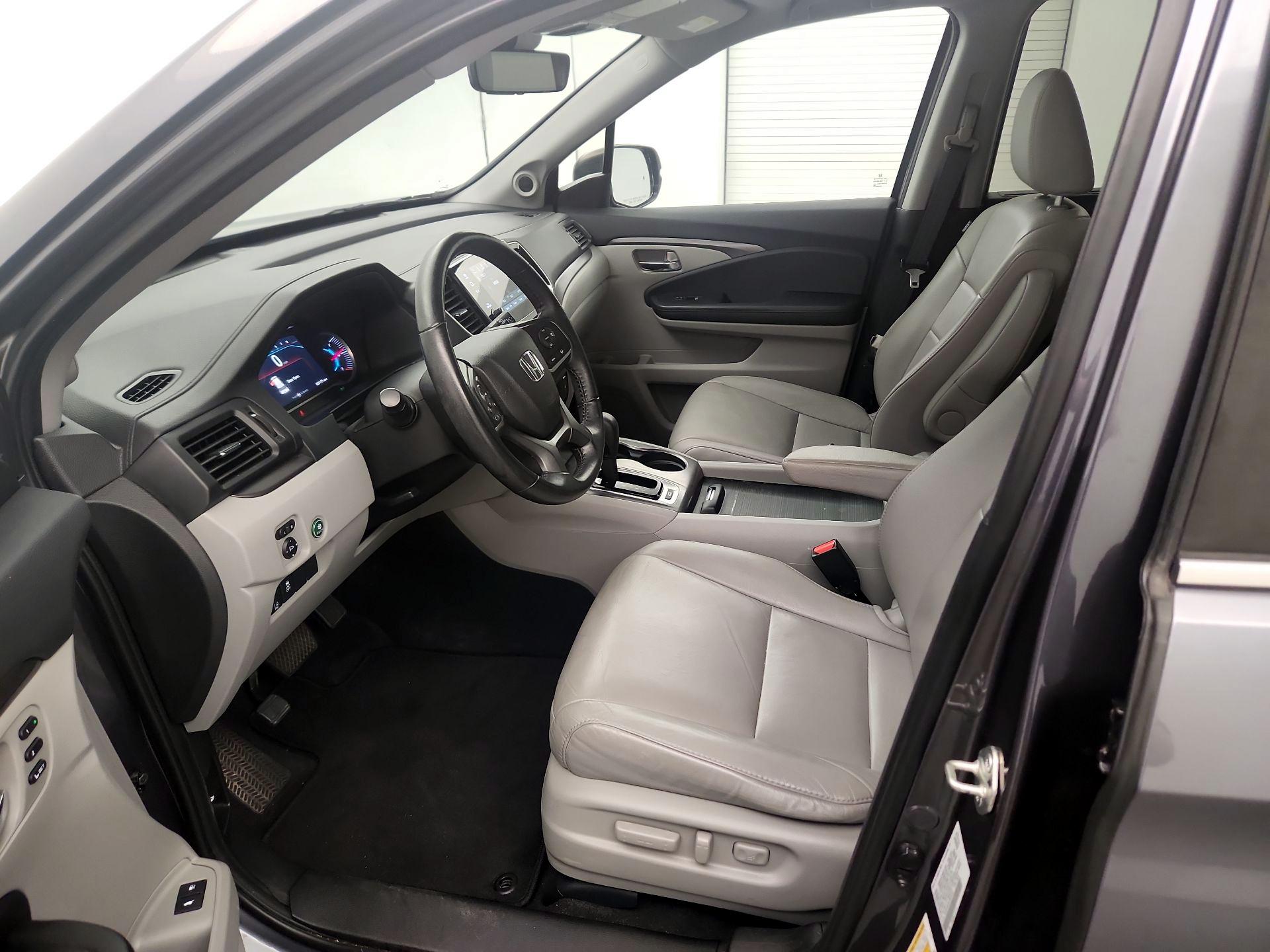 Thumbnail: 2020 Honda Pilot - 11