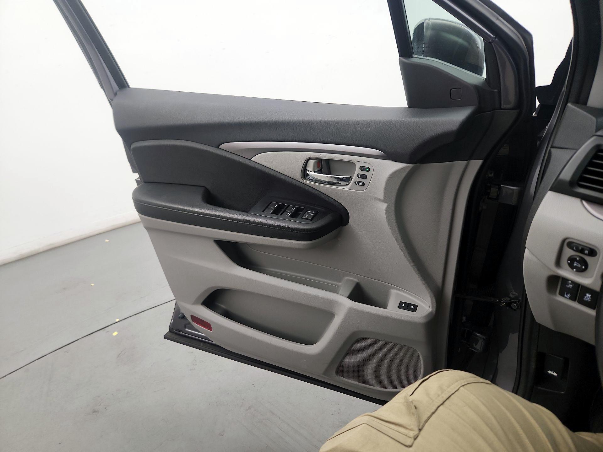 Thumbnail: 2020 Honda Pilot - 12