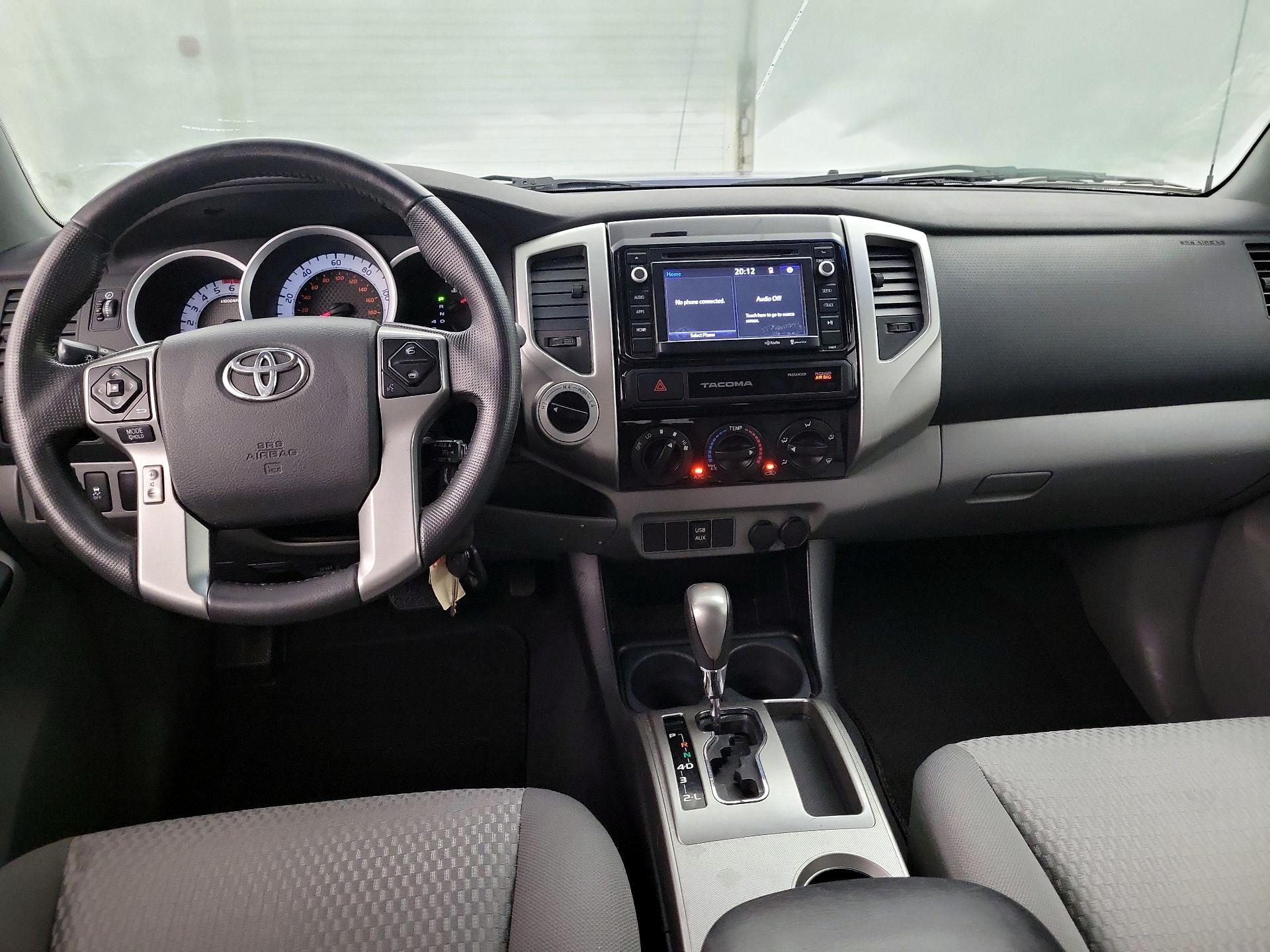 Thumbnail: 2015 Toyota Tacoma - 9