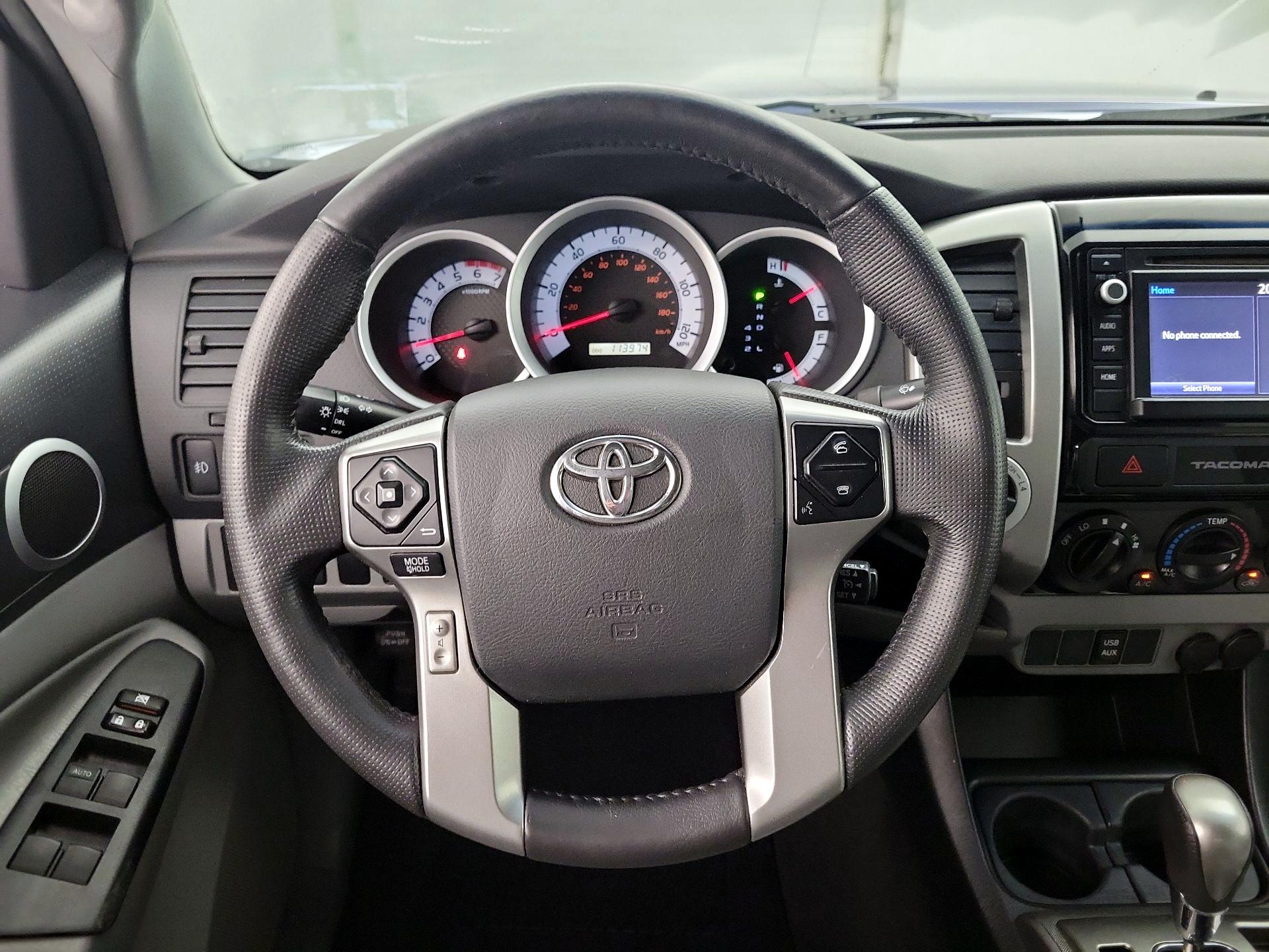 Thumbnail: 2015 Toyota Tacoma - 10