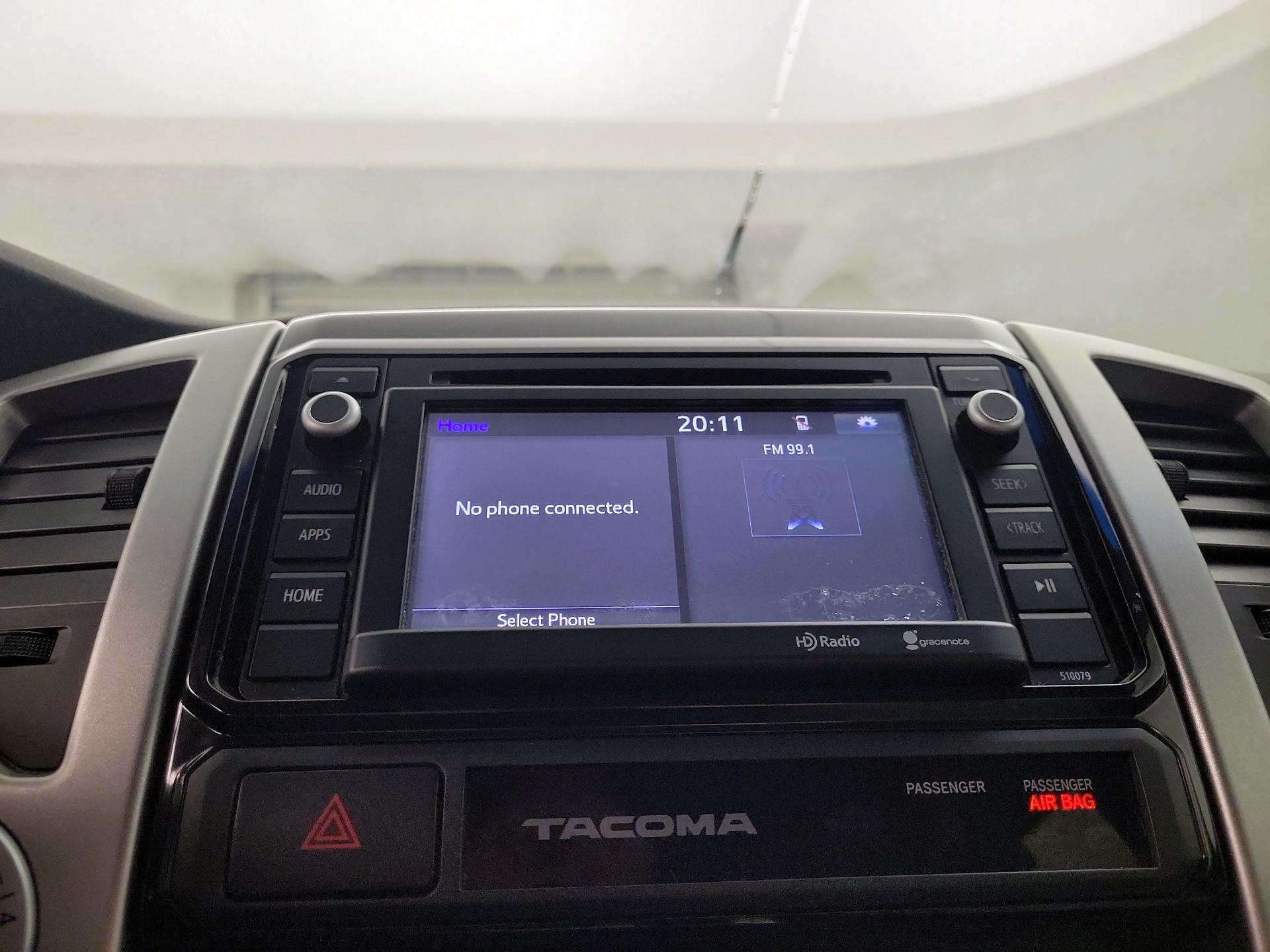 Thumbnail: 2015 Toyota Tacoma - 15