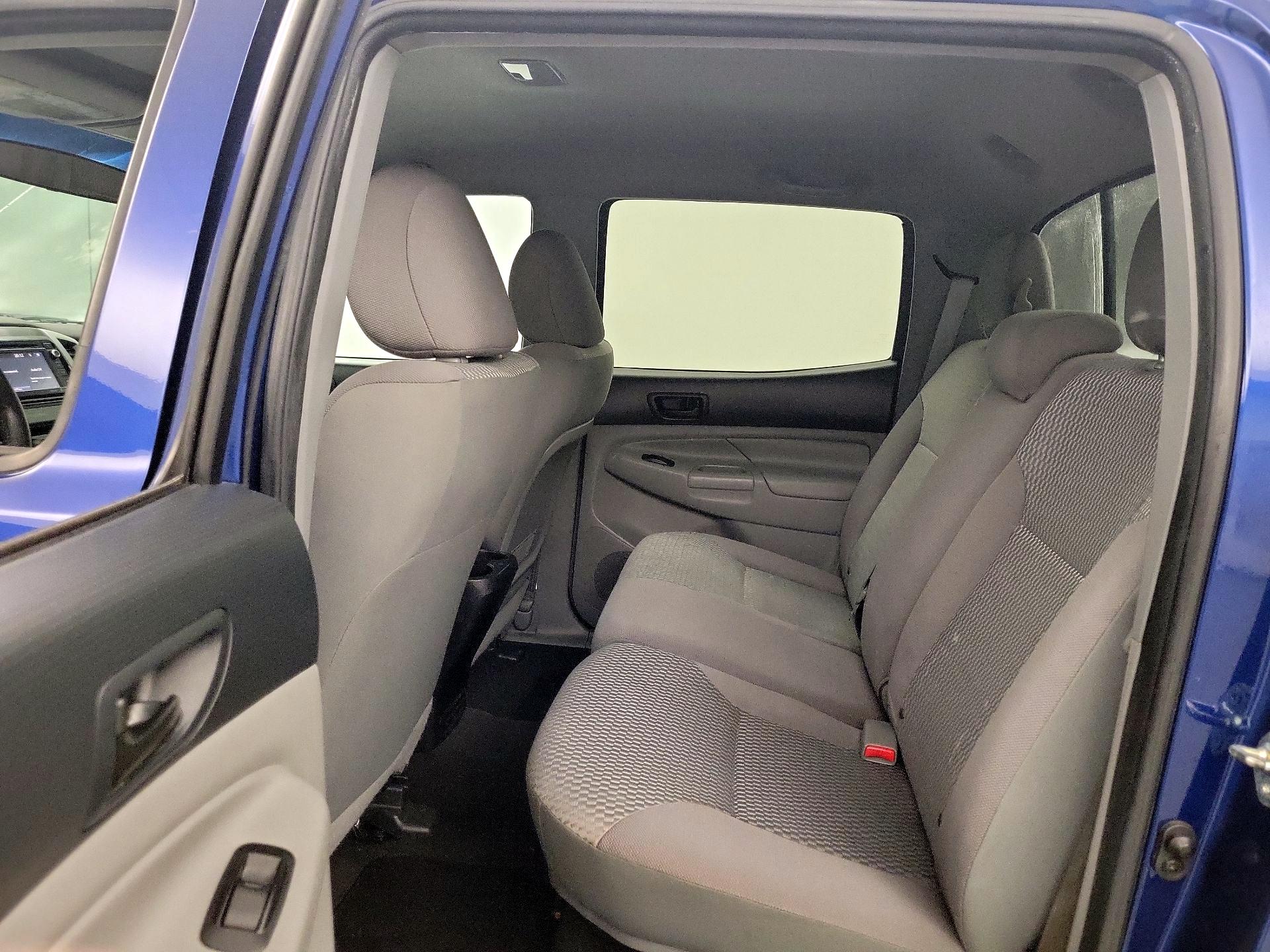 Thumbnail: 2015 Toyota Tacoma - 19