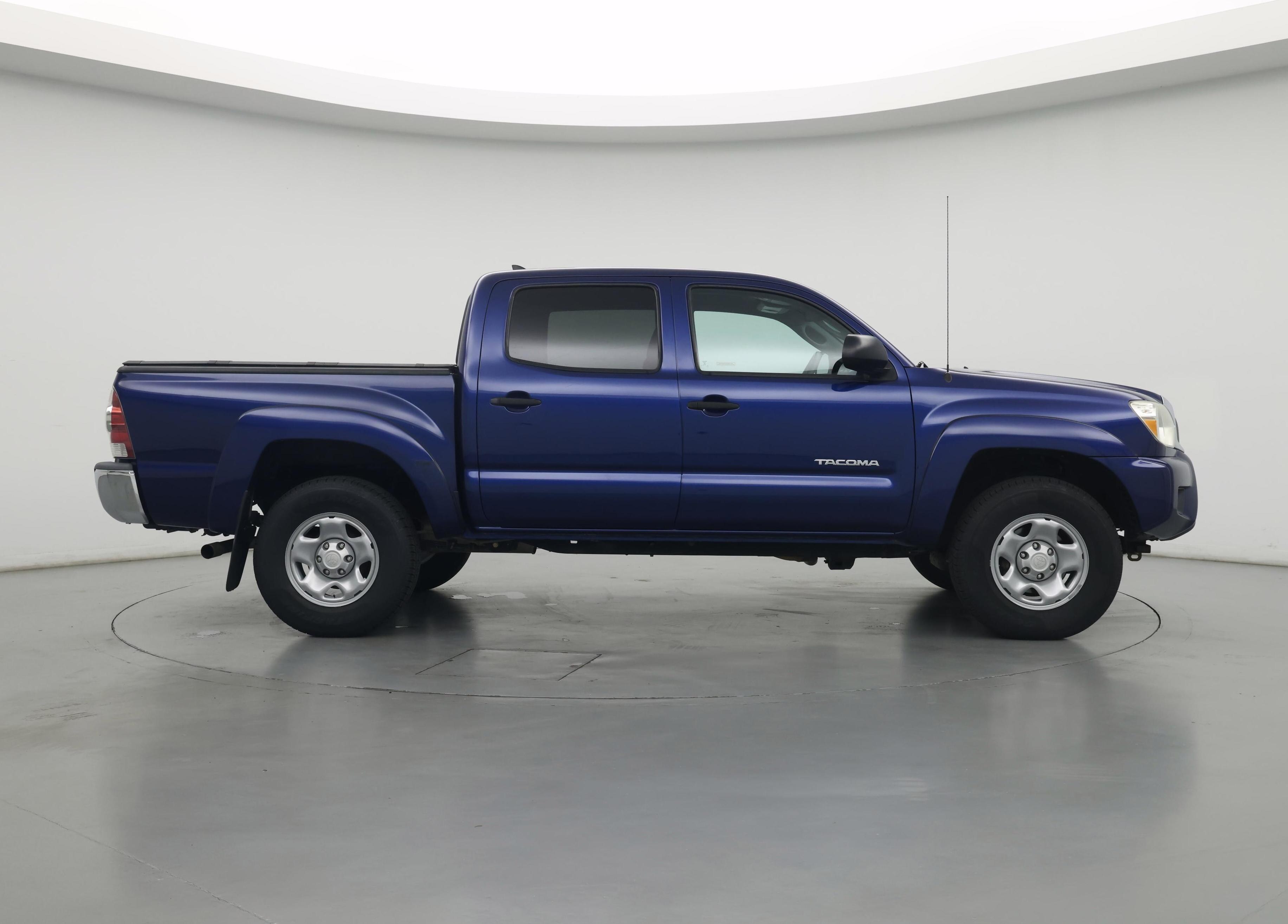Thumbnail: 2015 Toyota Tacoma - 7