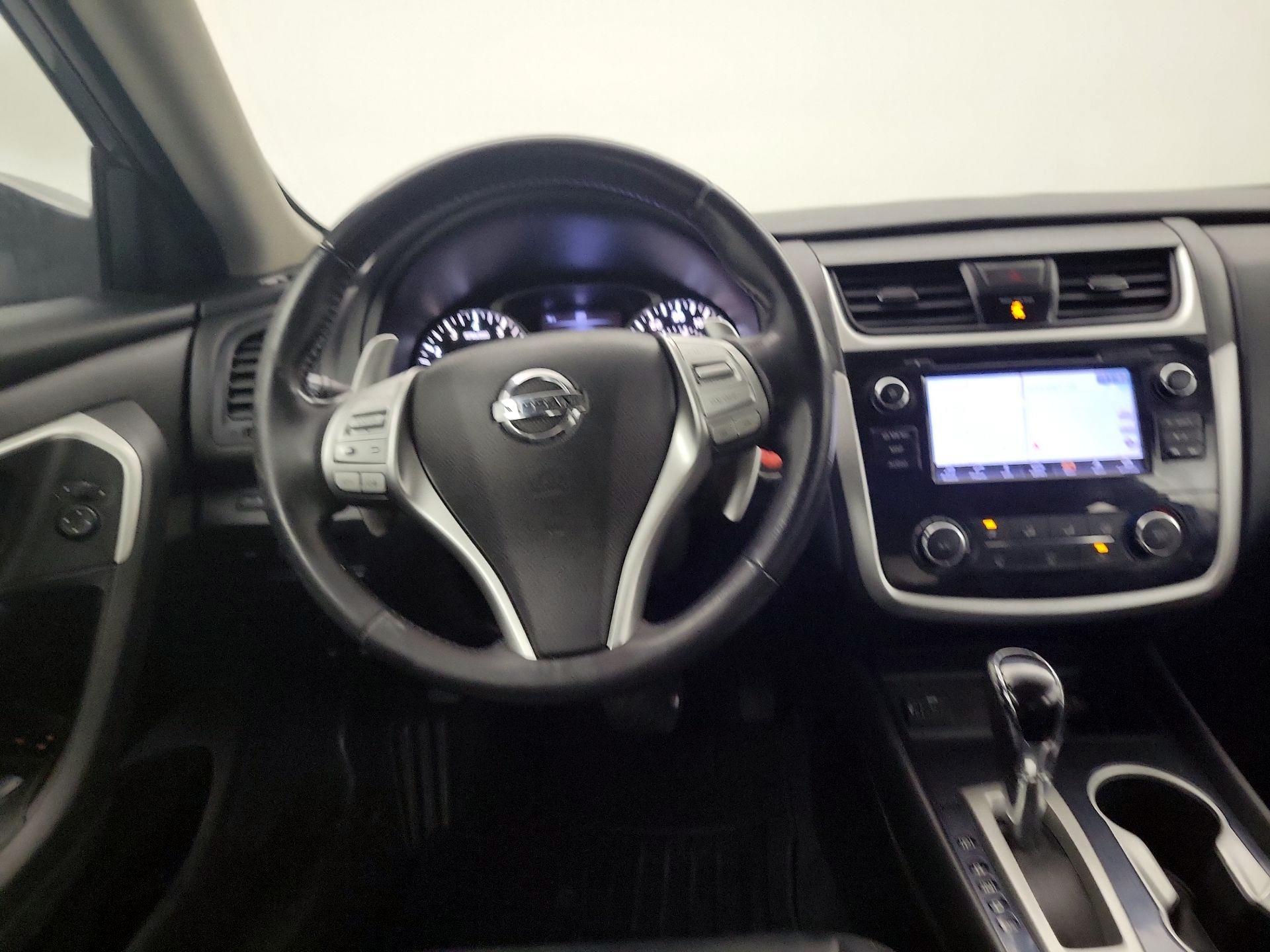 Thumbnail: 2018 Nissan Altima - 10