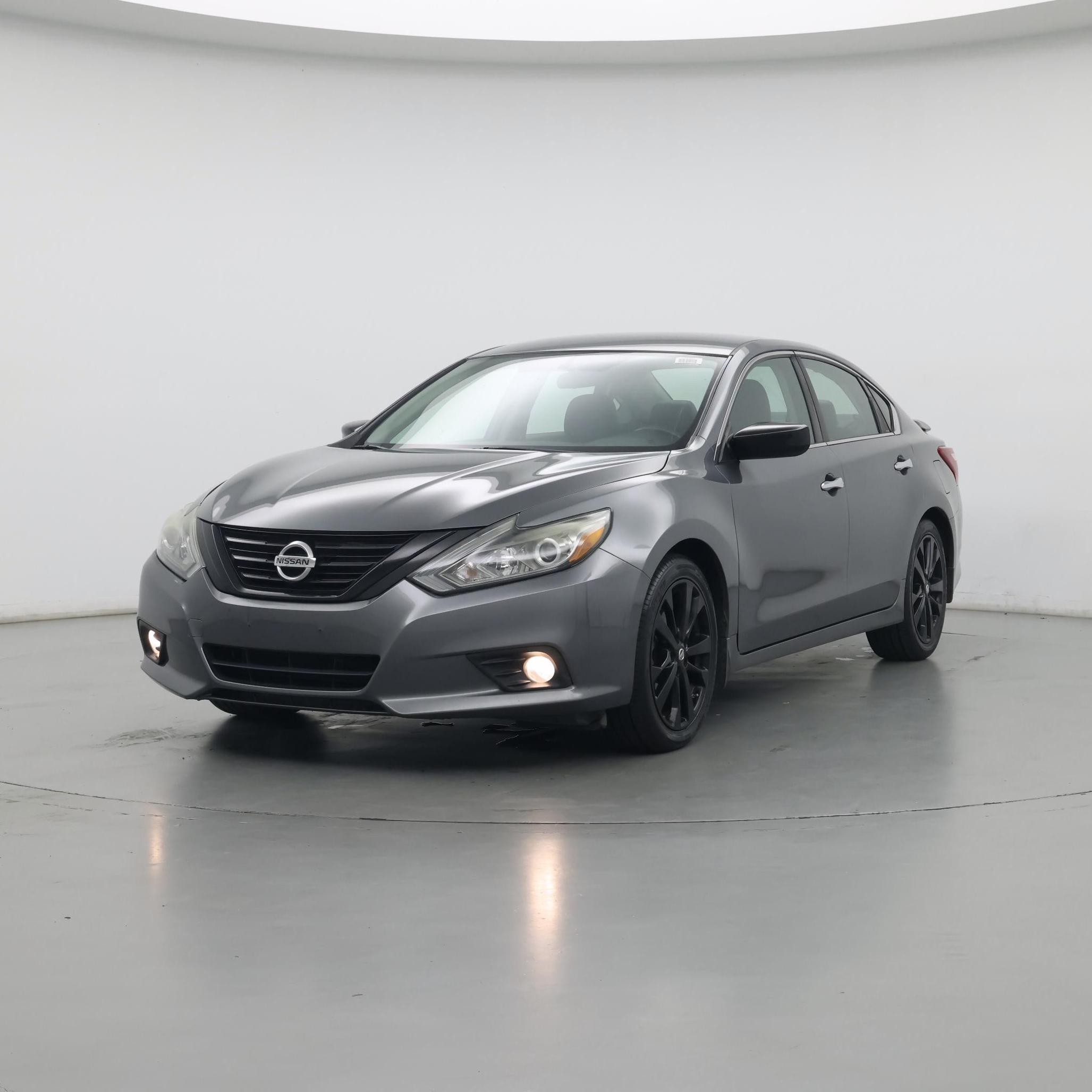 Thumbnail: 2018 Nissan Altima - 4