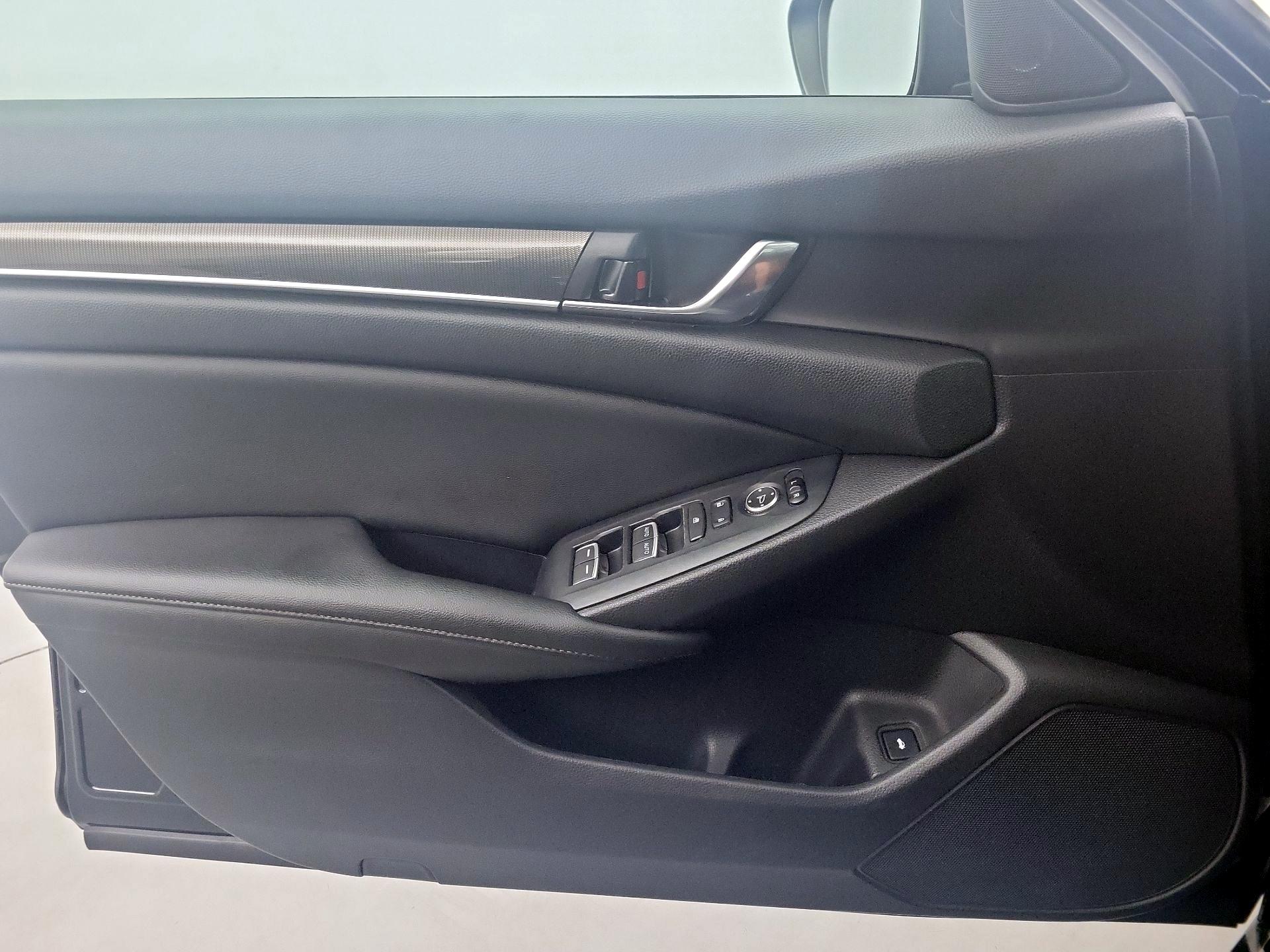 Thumbnail: 2019 Honda Accord - 12