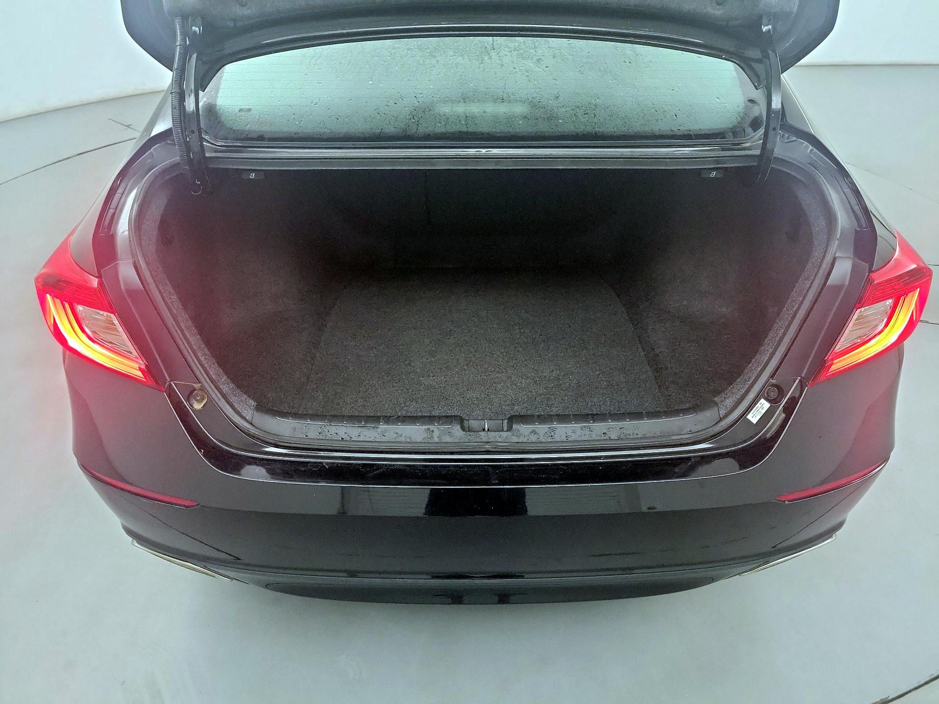 Thumbnail: 2019 Honda Accord - 19