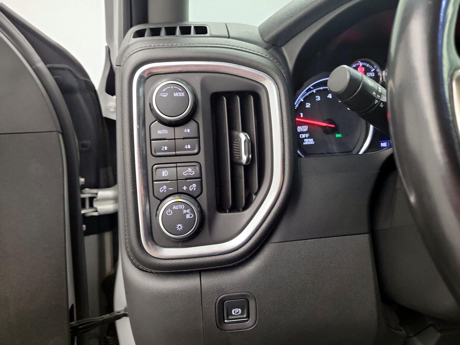 Thumbnail: 2020 Chevrolet Silverado 1500 - 13