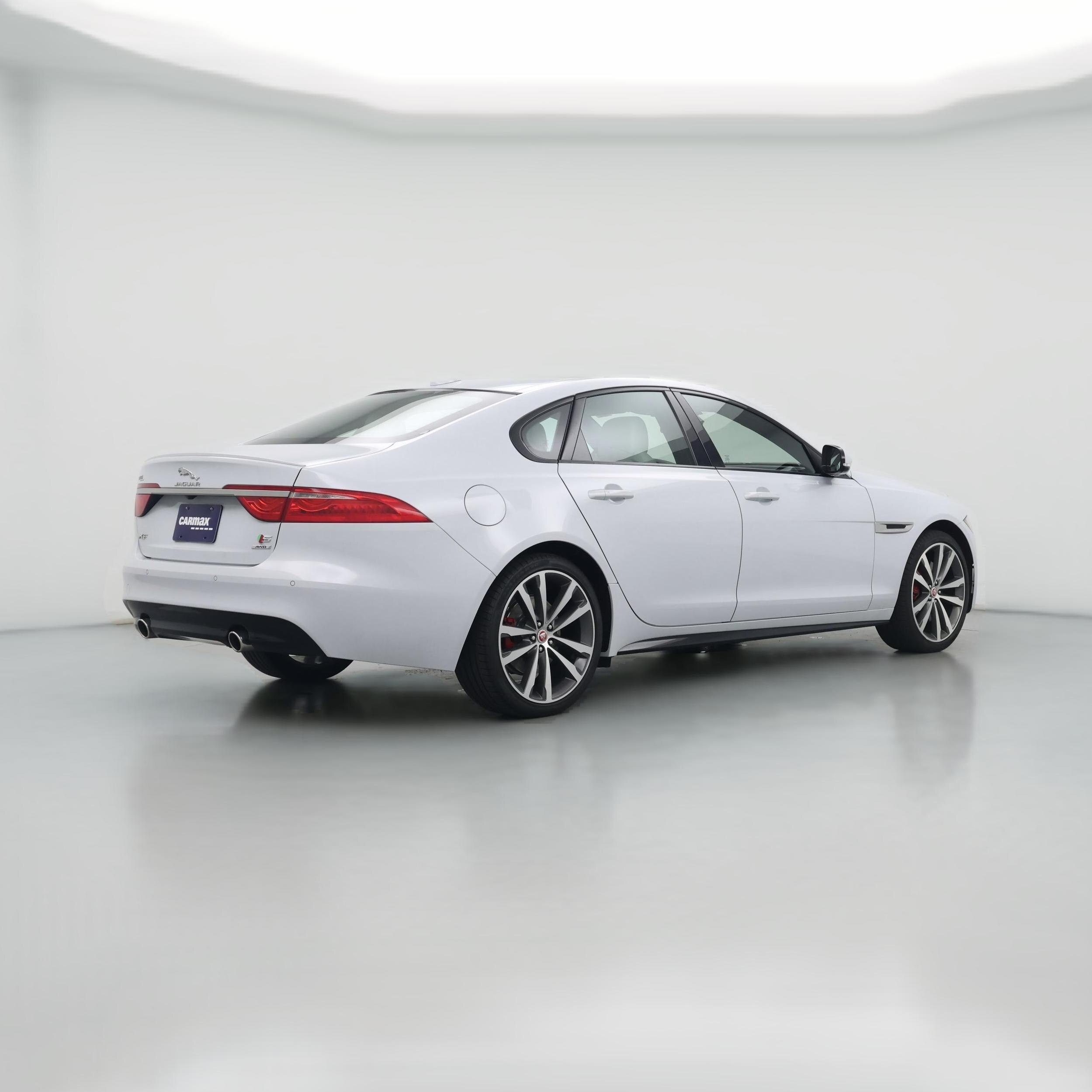 Thumbnail: 2018 Jaguar XF - 1