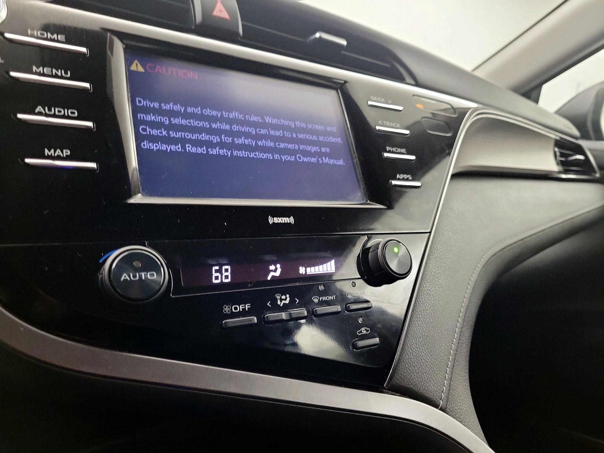 Thumbnail: 2020 Toyota Camry - 16