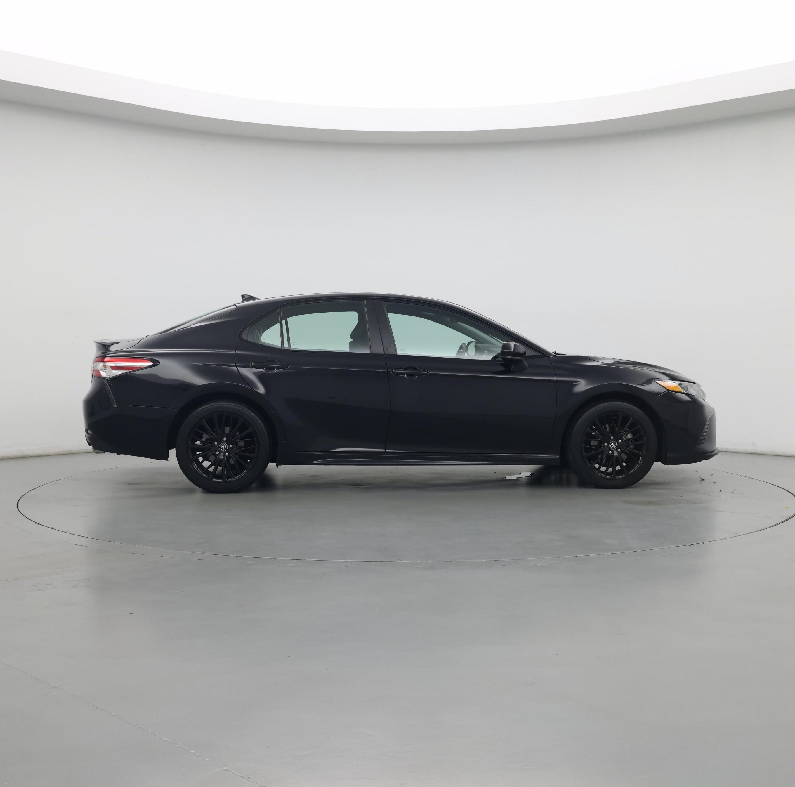 Thumbnail: 2020 Toyota Camry - 7