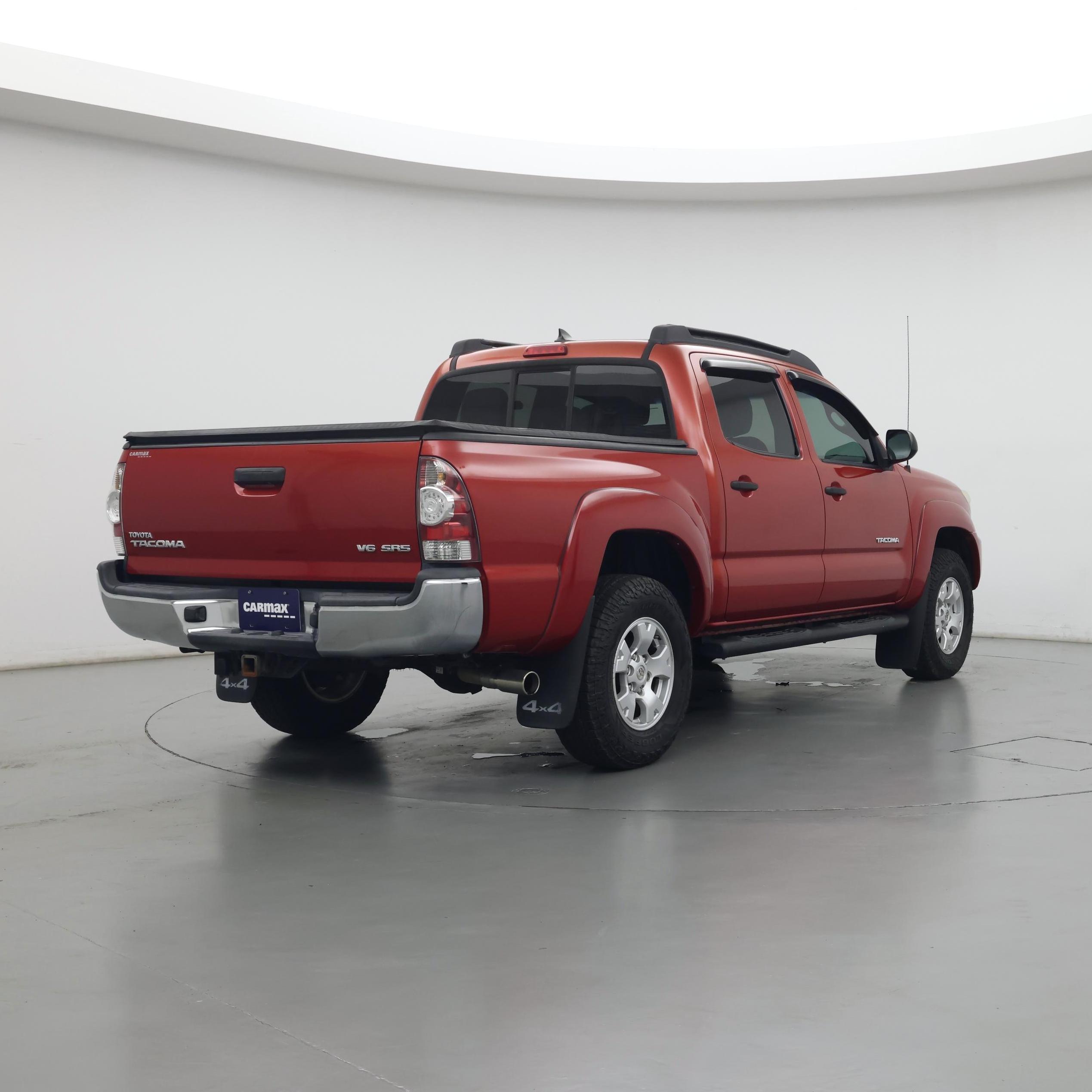 Thumbnail: 2015 Toyota Tacoma - 8