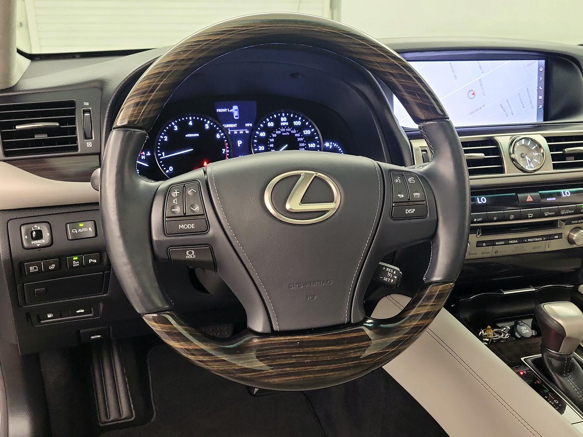 Thumbnail: 2016 Lexus LS - 10