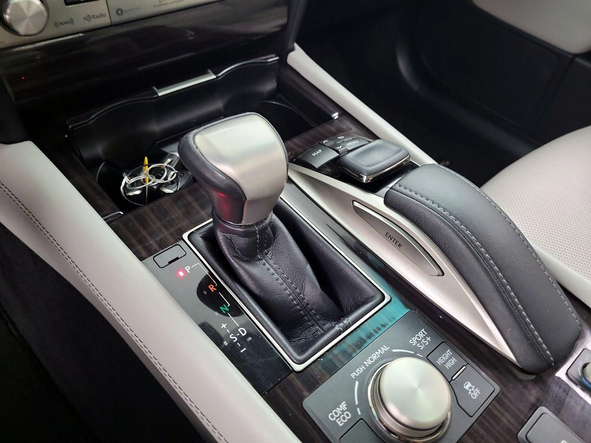 Thumbnail: 2016 Lexus LS - 18