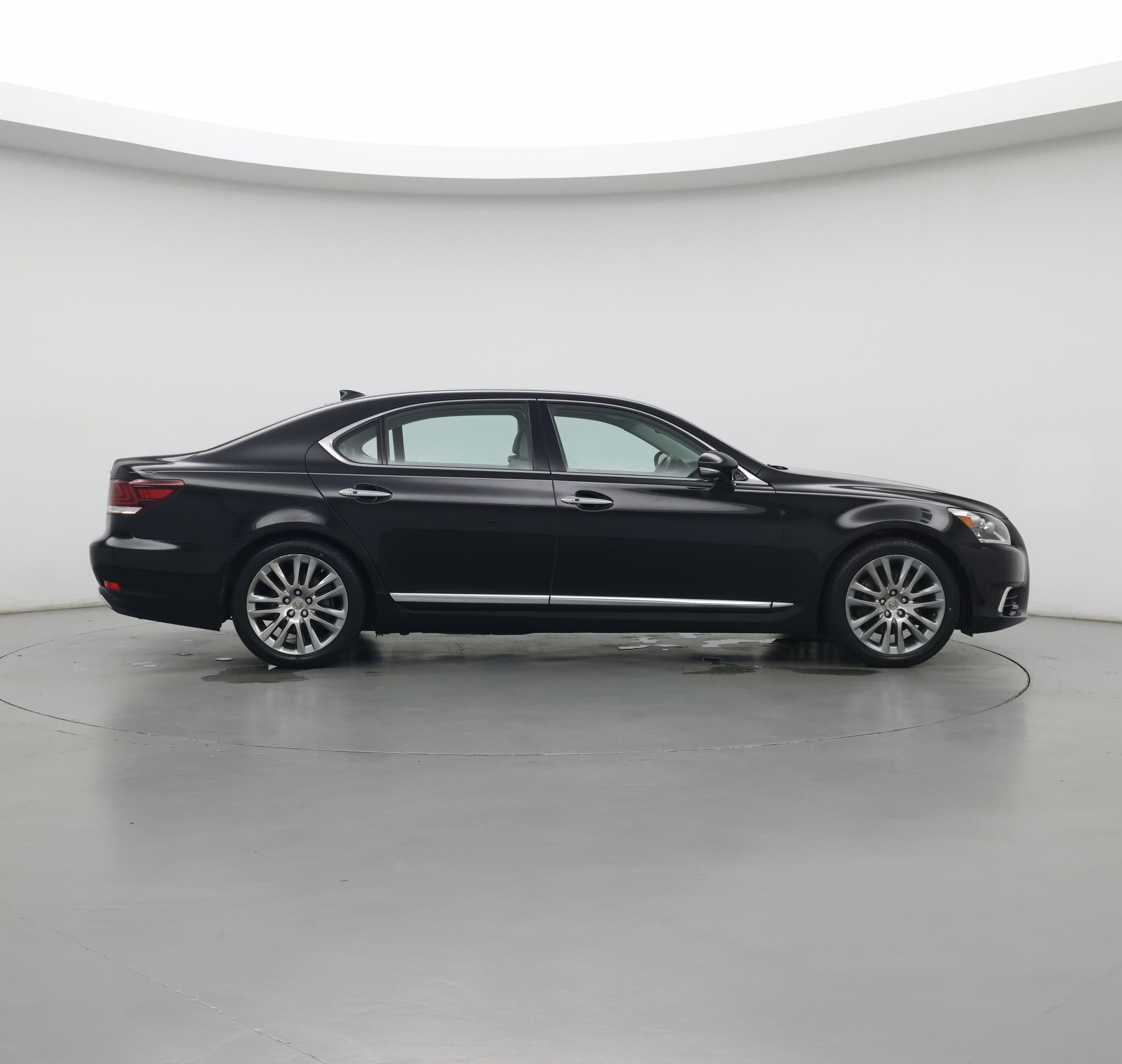 Thumbnail: 2016 Lexus LS - 7