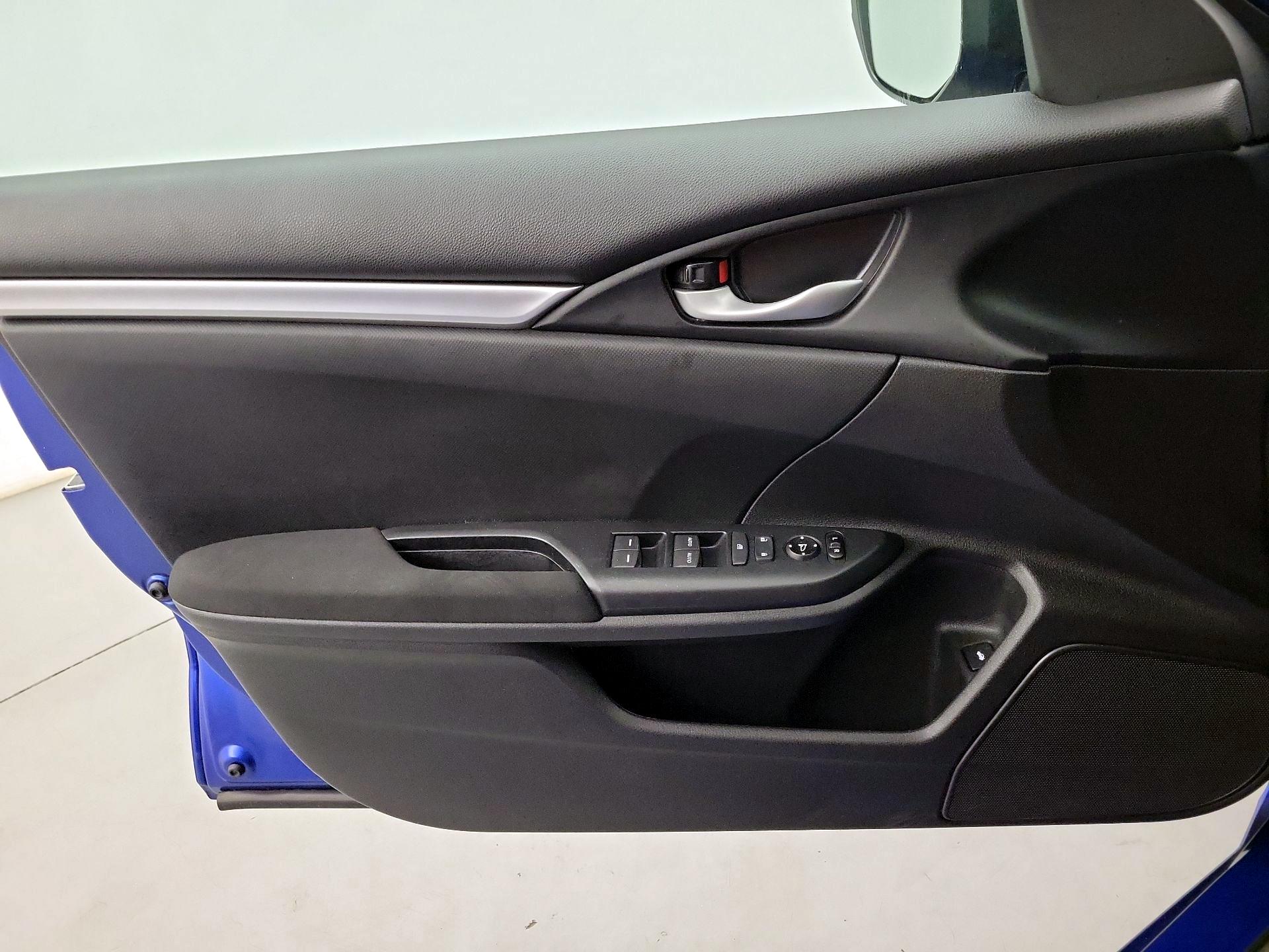 Thumbnail: 2019 Honda Civic - 12