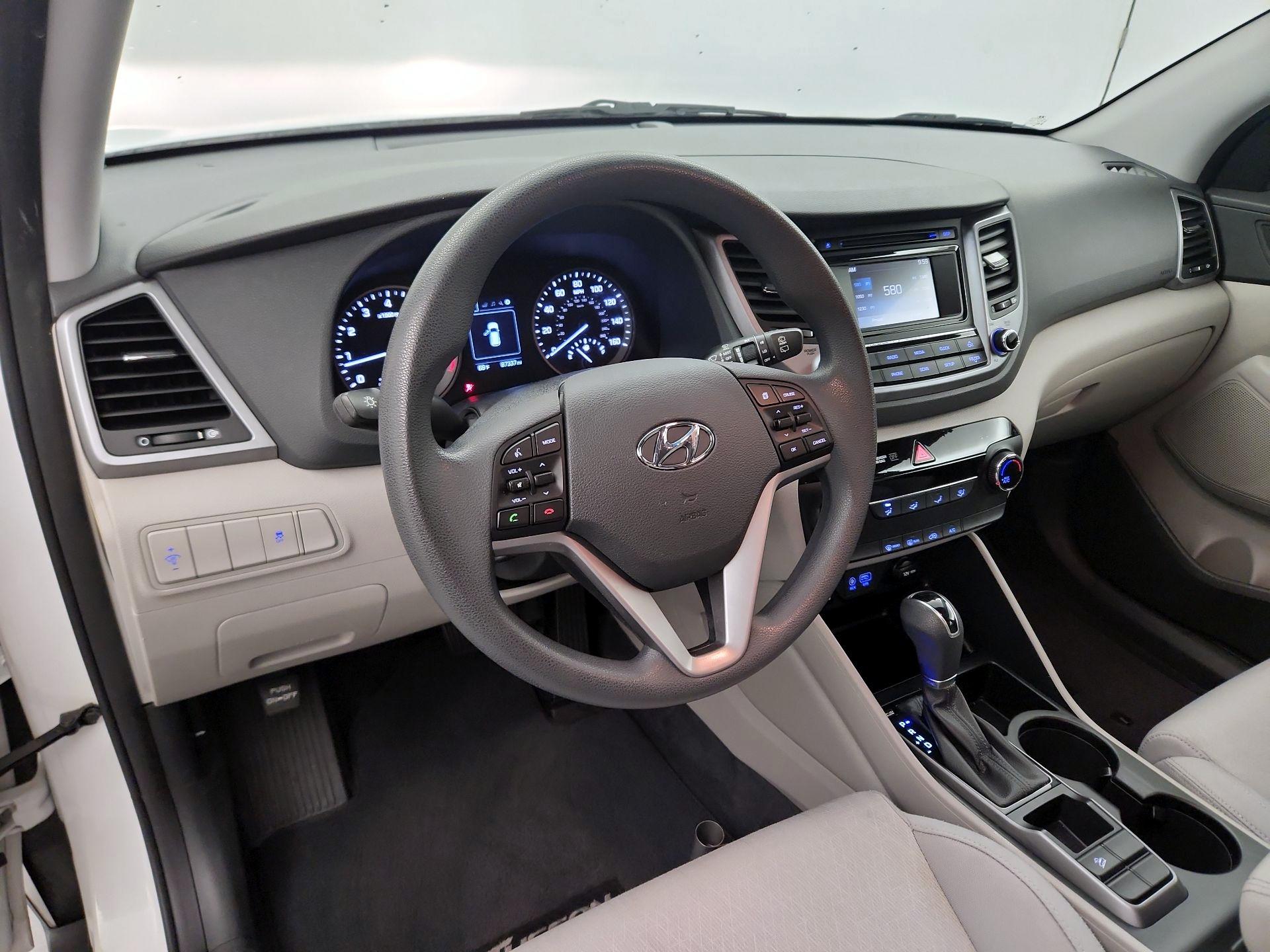 Thumbnail: 2017 Hyundai Tucson - 9
