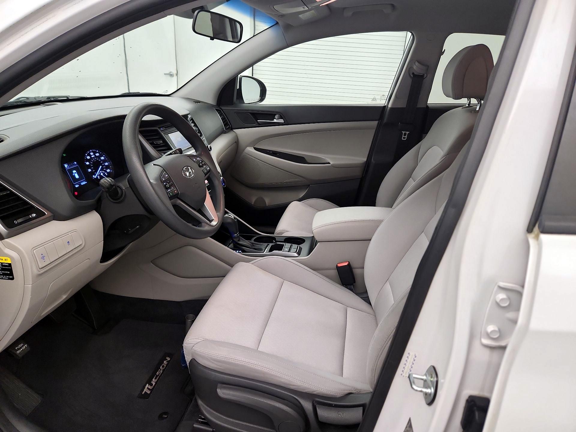 Thumbnail: 2017 Hyundai Tucson - 11