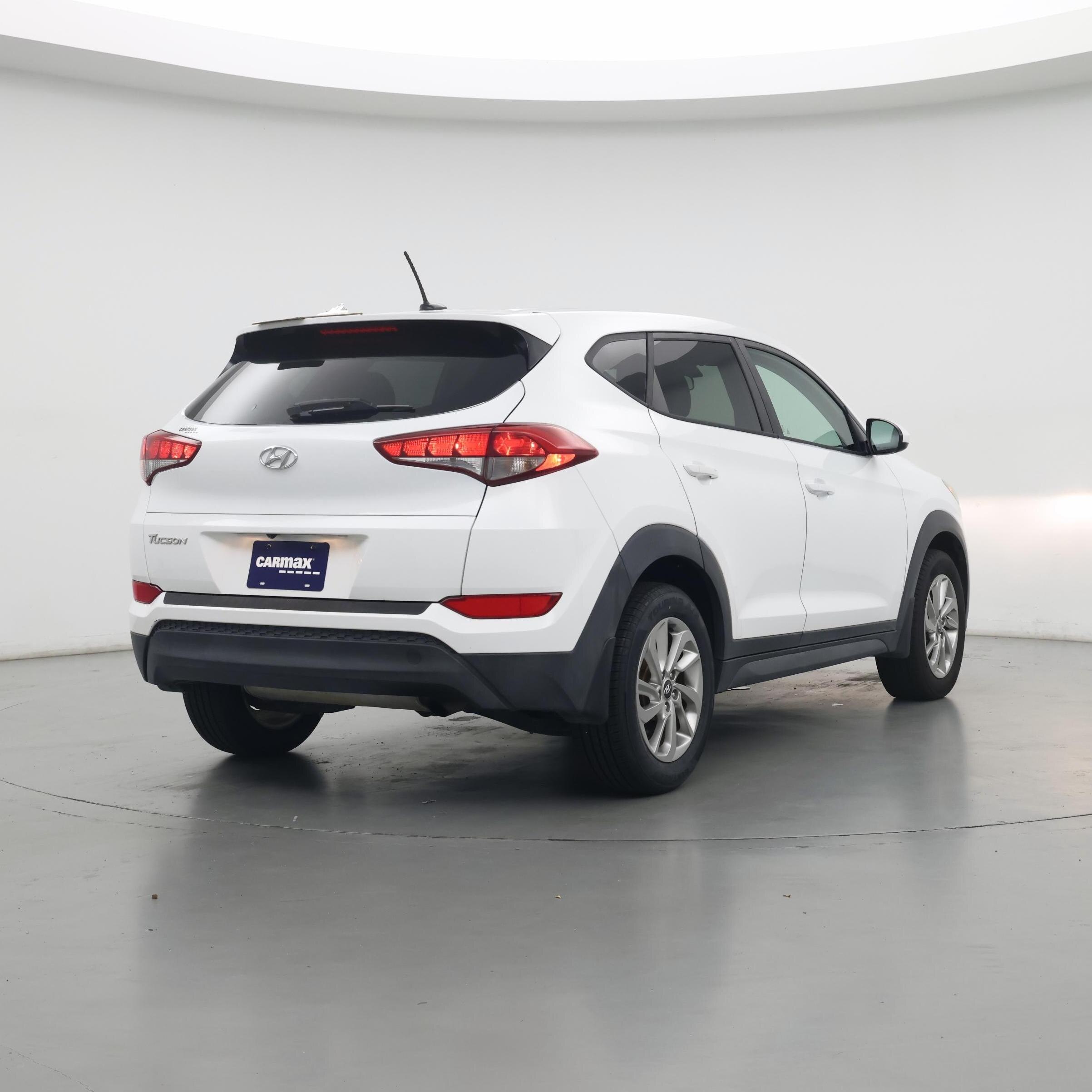 Thumbnail: 2017 Hyundai Tucson - 8
