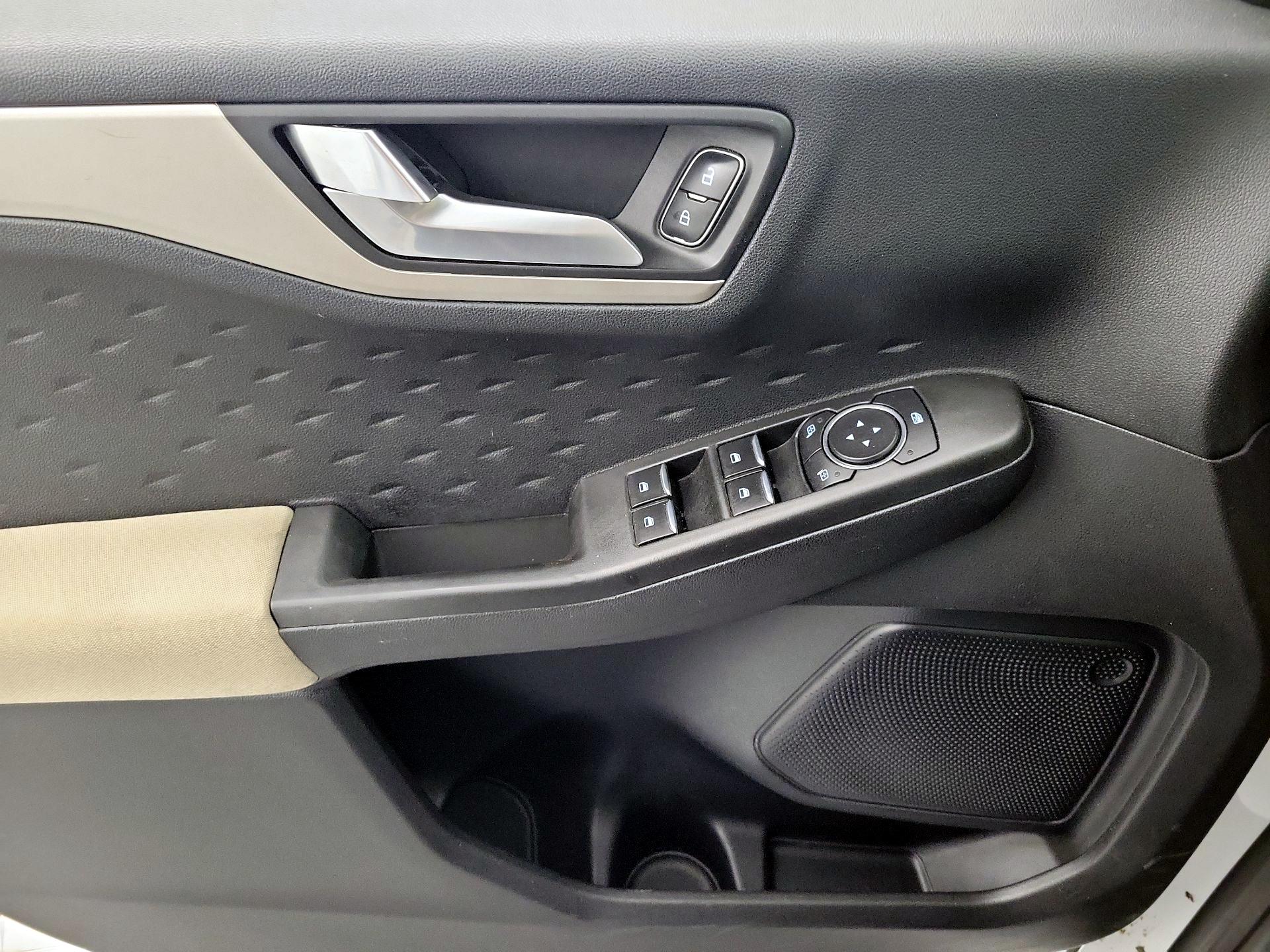 Thumbnail: 2020 Ford Escape - 12