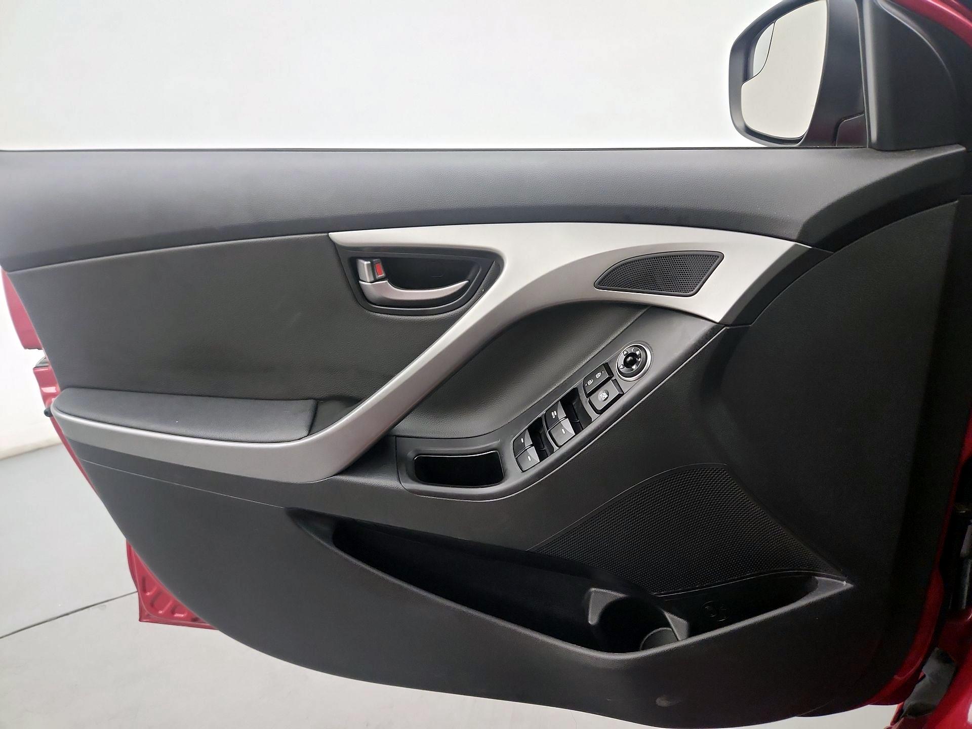 Thumbnail: 2014 Hyundai Elantra - 12