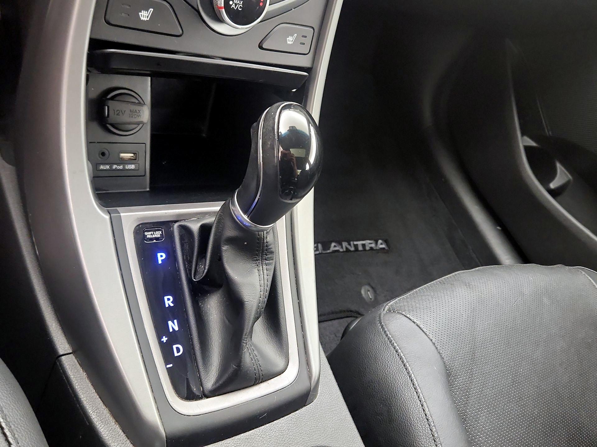 Thumbnail: 2014 Hyundai Elantra - 17