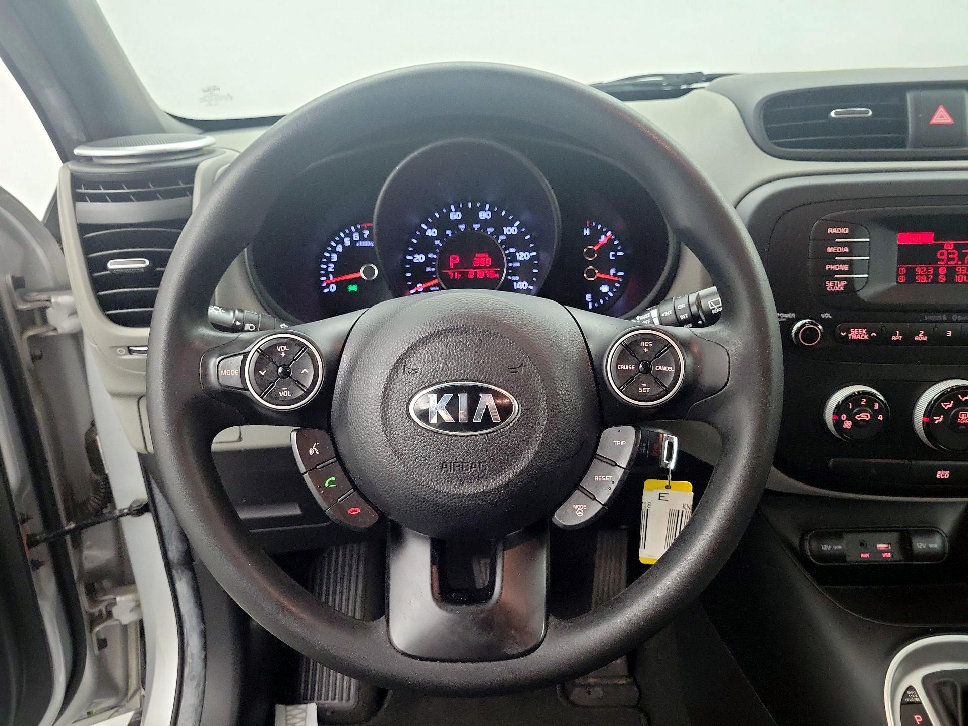 Thumbnail: 2016 Kia Soul - 10