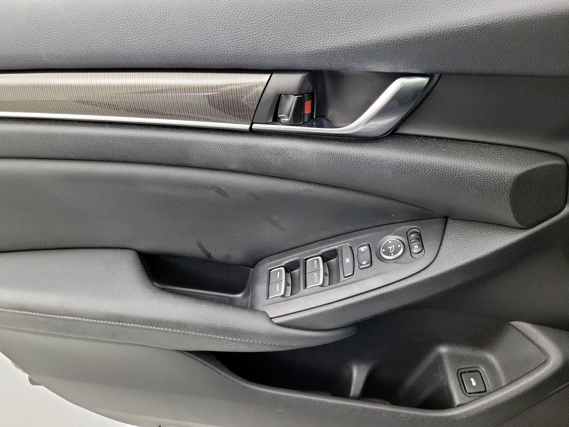 Thumbnail: 2019 Honda Accord - 12
