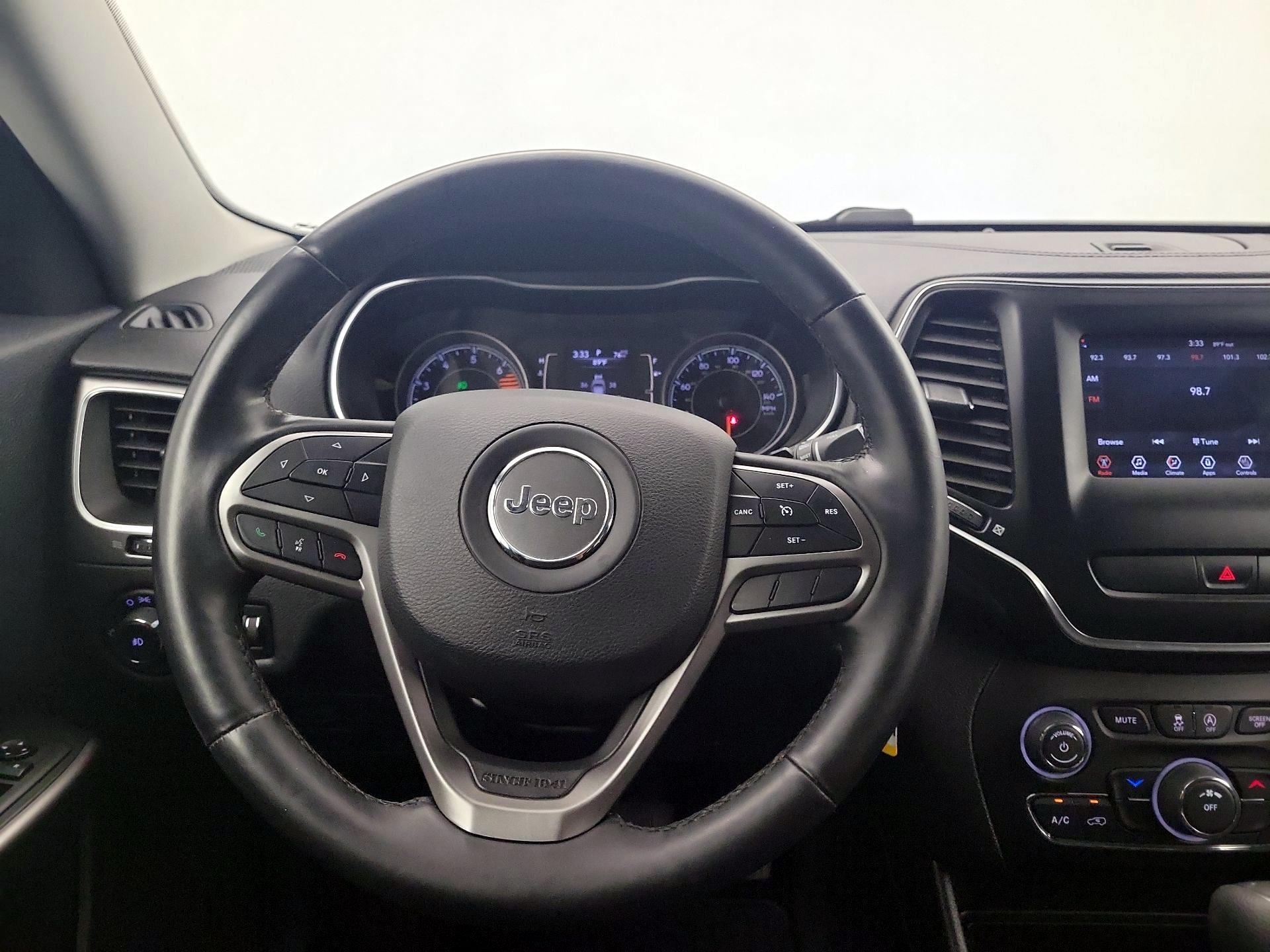 Thumbnail: 2019 Jeep Cherokee - 10