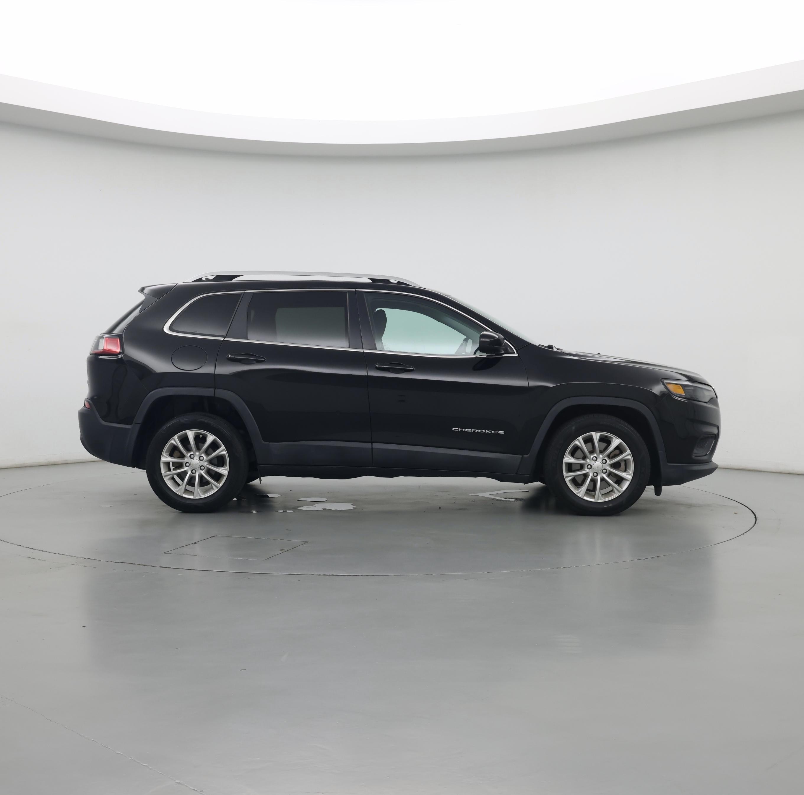 Thumbnail: 2019 Jeep Cherokee - 7