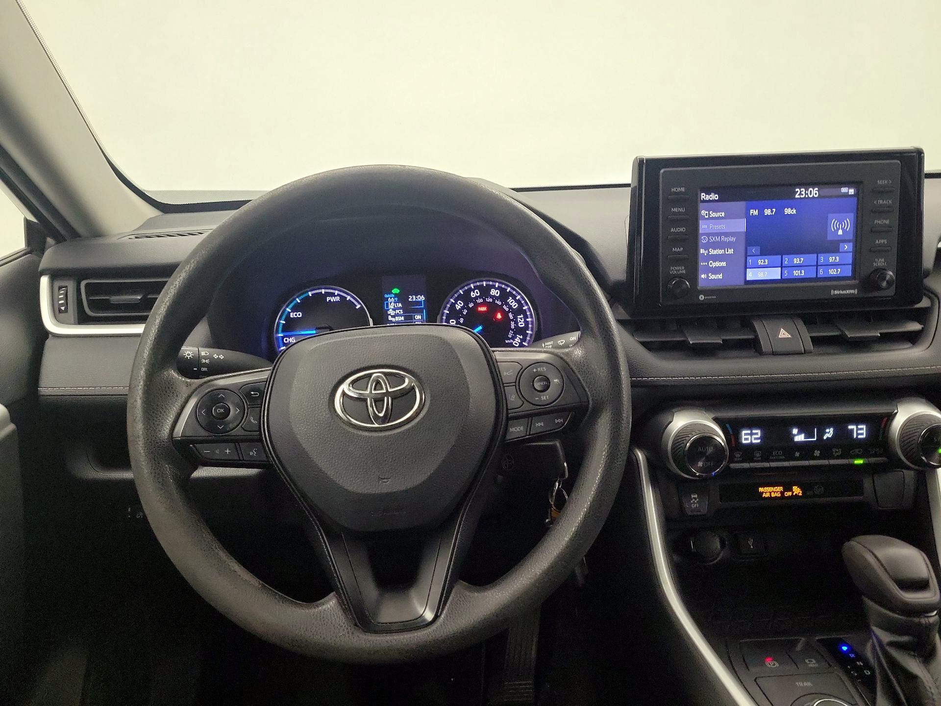 Thumbnail: 2022 Toyota RAV4 - 10