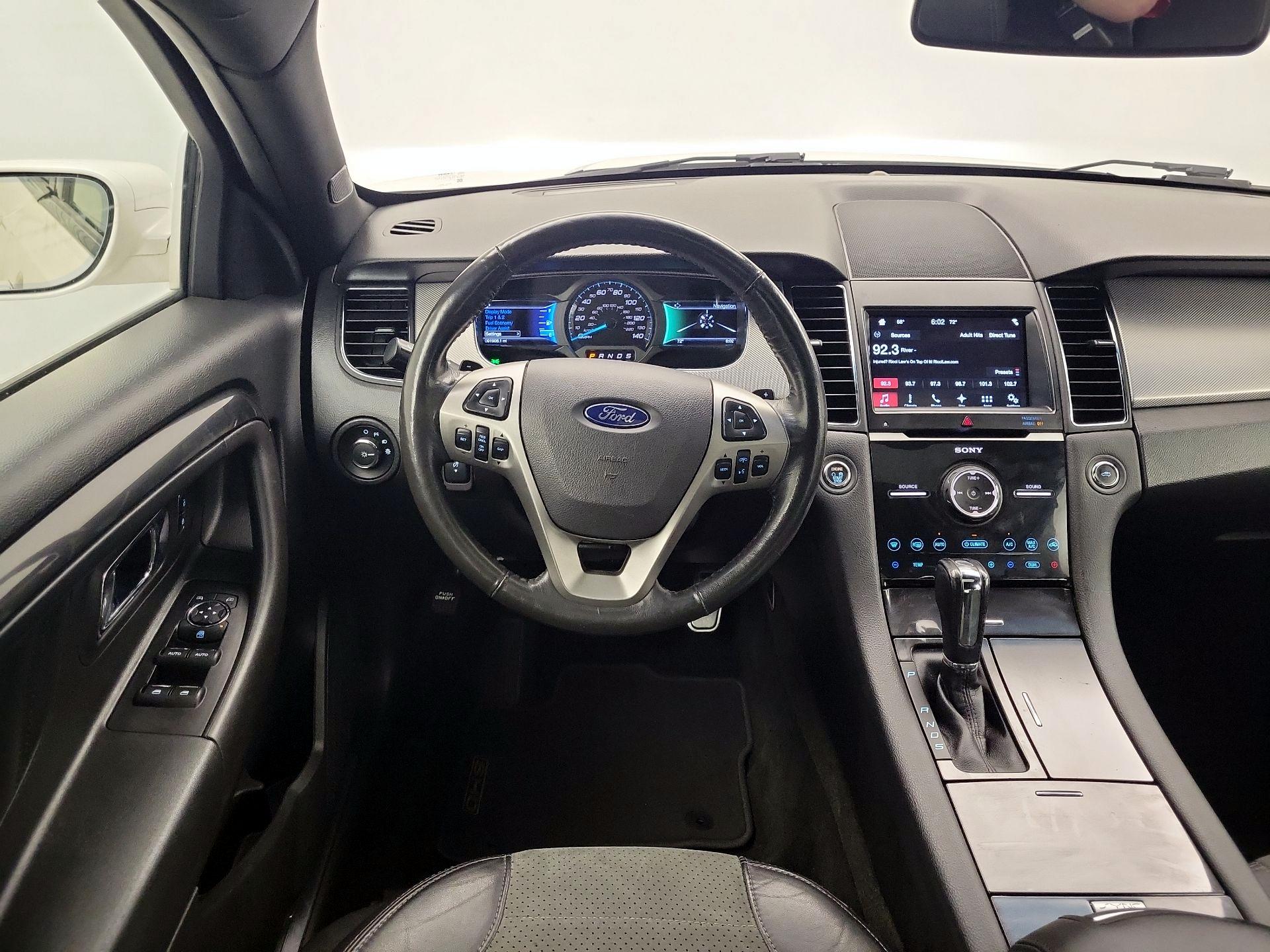 Thumbnail: 2016 Ford Taurus - 10