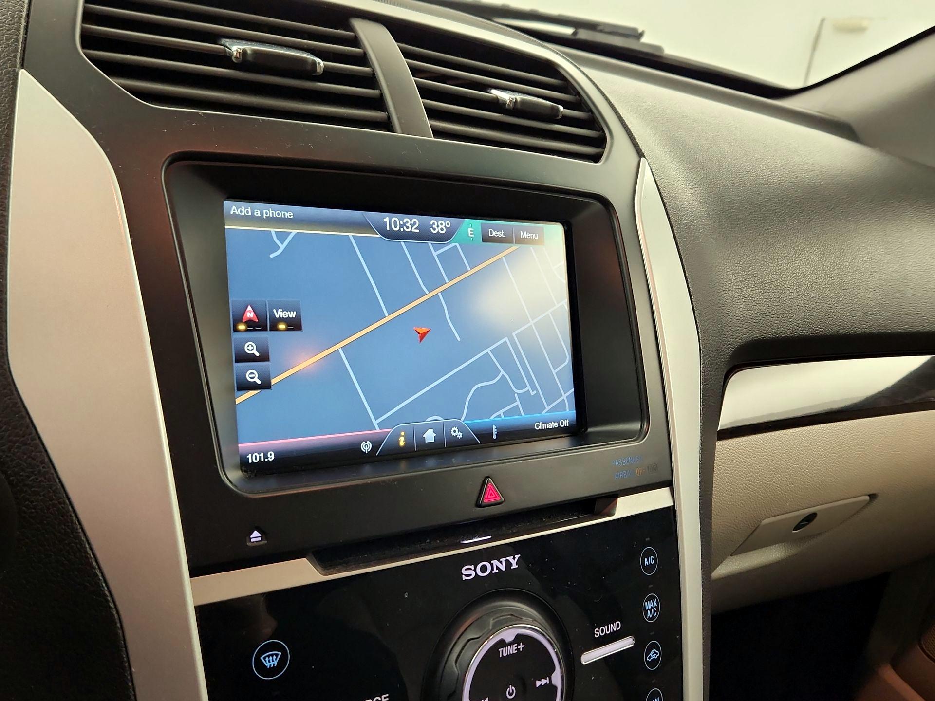 Thumbnail: 2015 Ford Explorer - 12