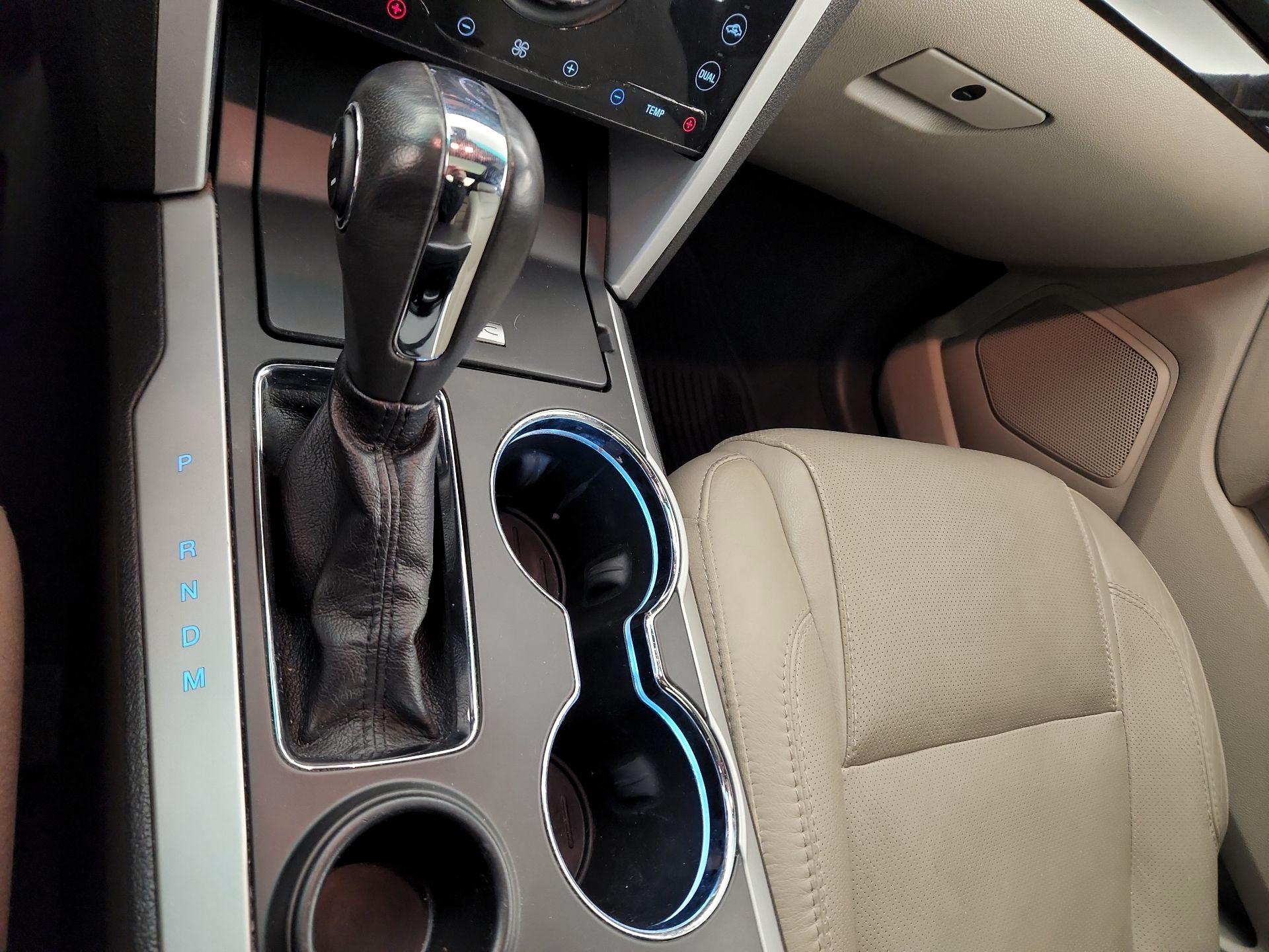 Thumbnail: 2015 Ford Explorer - 16