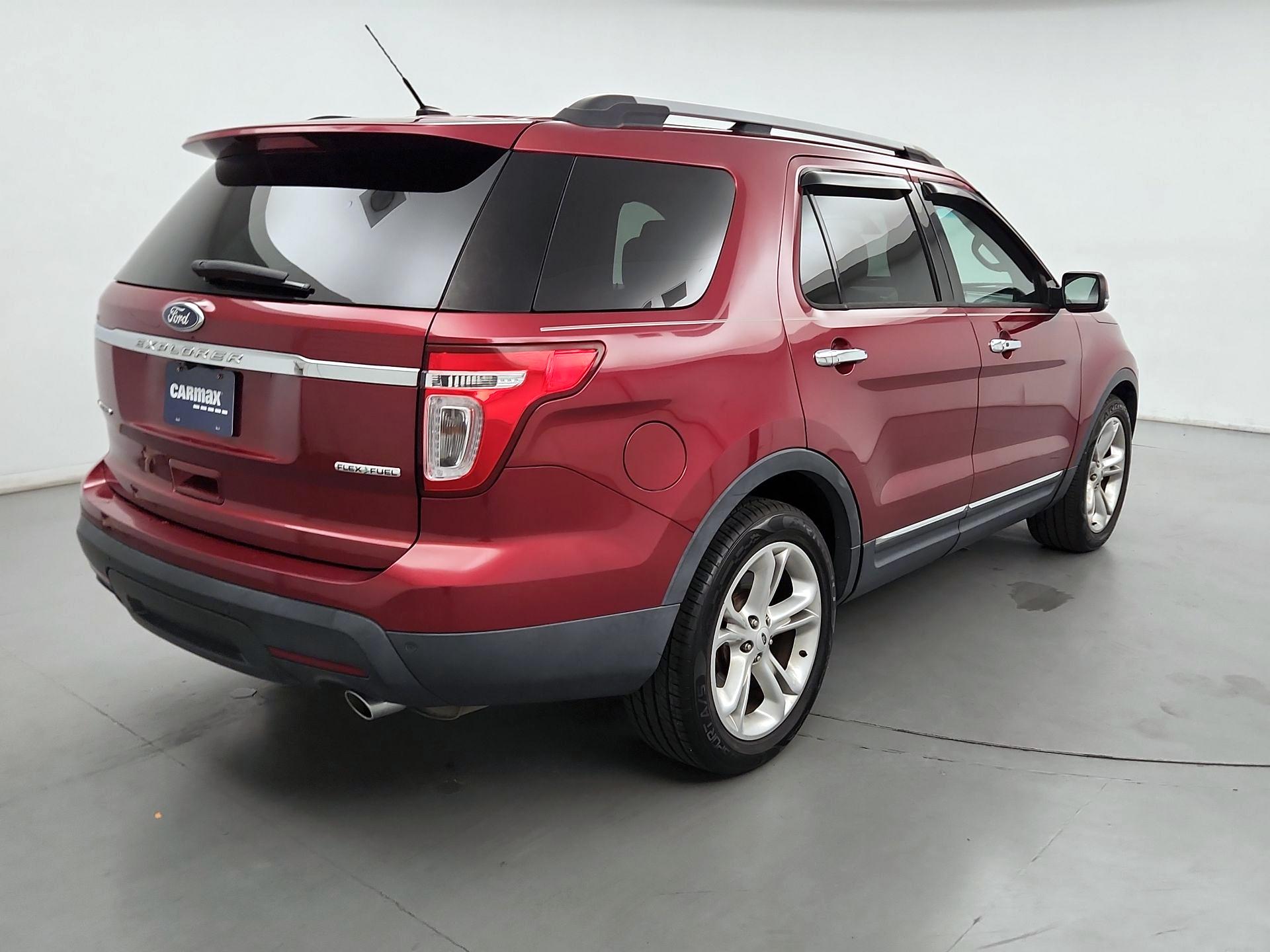 Thumbnail: 2015 Ford Explorer - 5