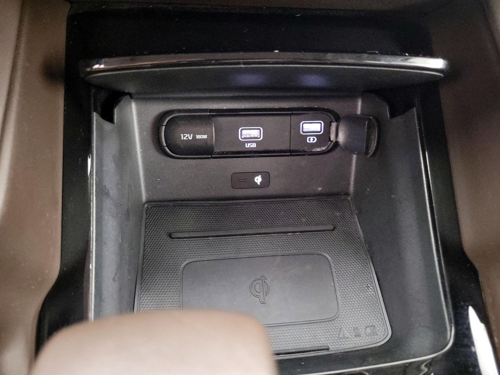 Thumbnail: 2021 Kia Telluride - 19