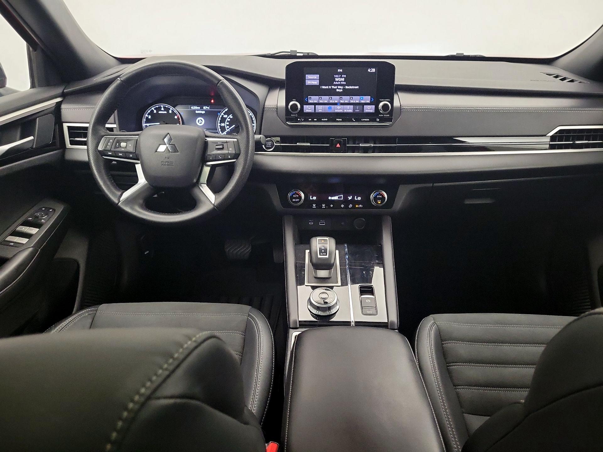 Thumbnail: 2022 Mitsubishi Outlander - 9